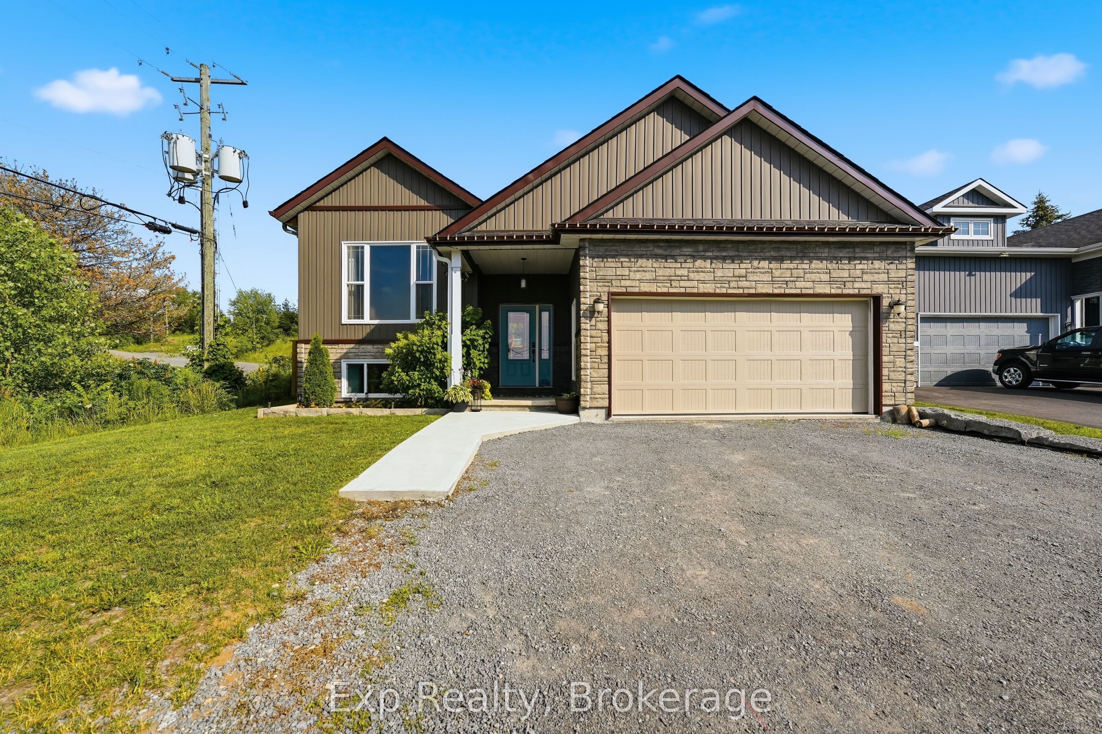 818 Palace Road, Greater Napanee, ON K7R 3L2