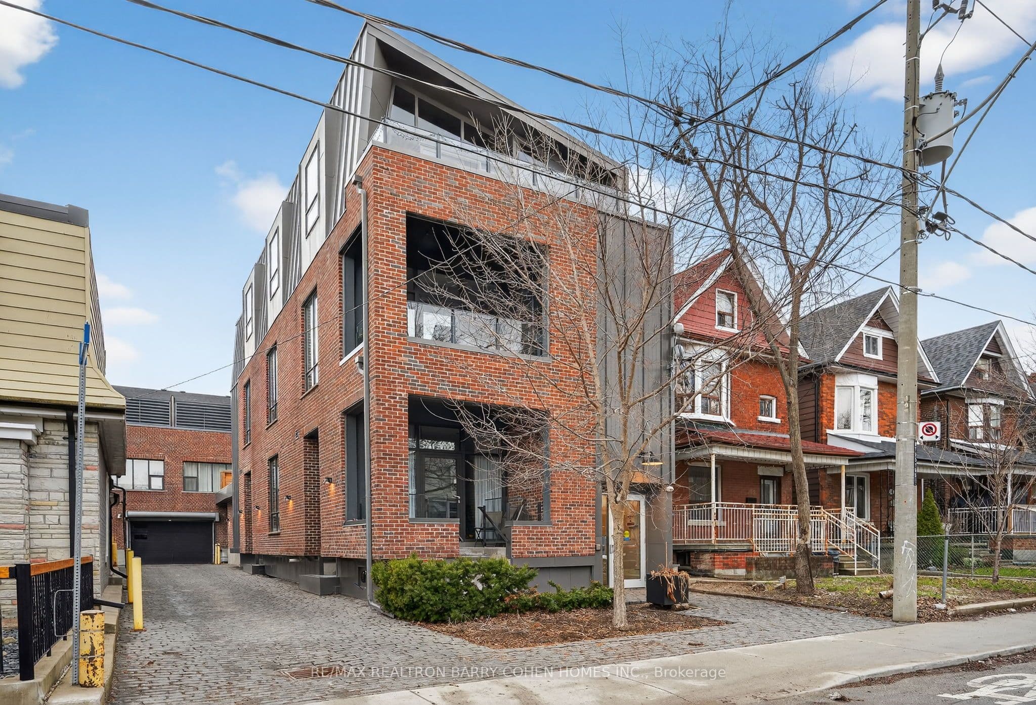 50 Bartlett Avenue 7, Toronto, ON M6H 3E6