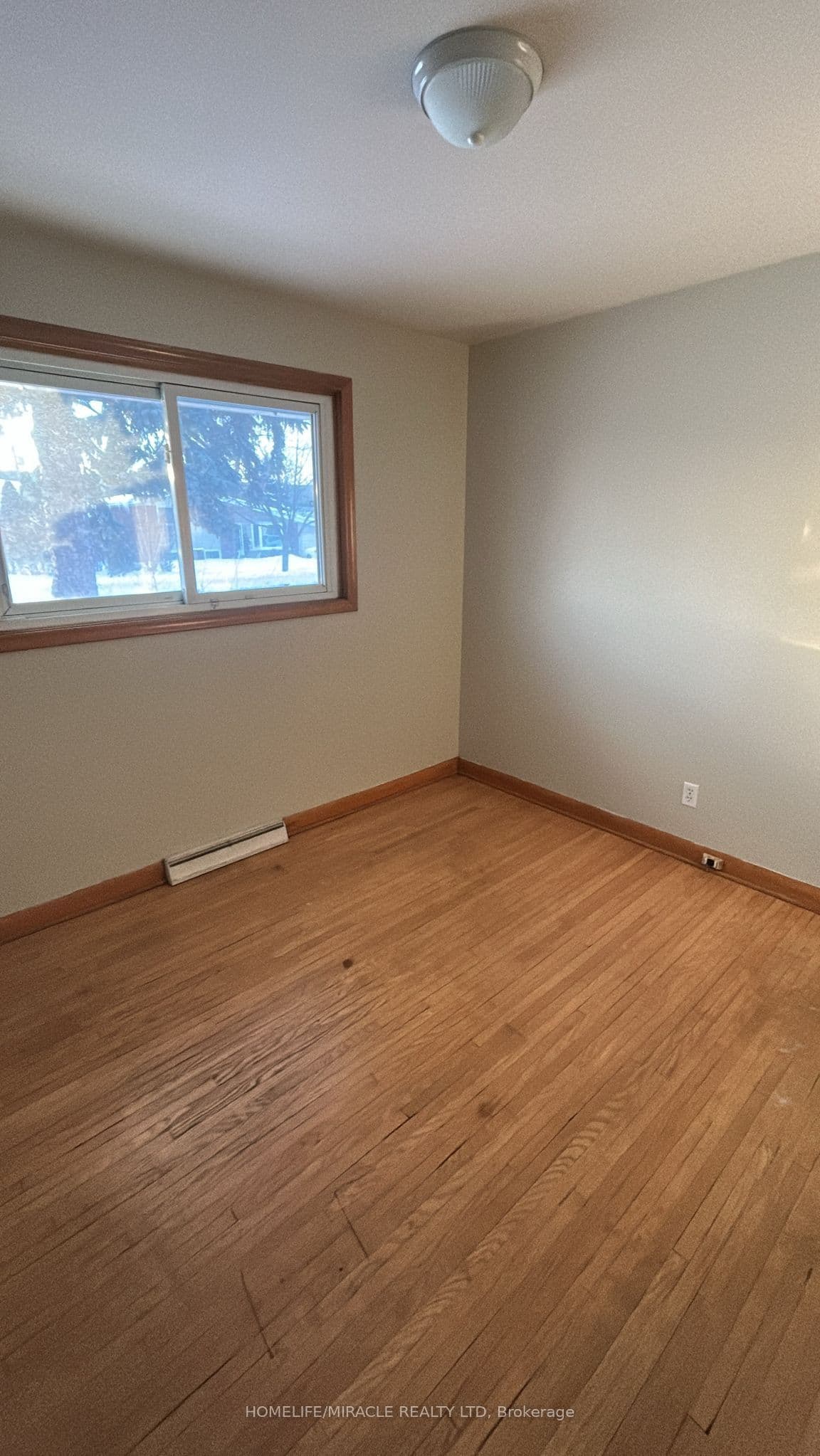 26 Glengarry Road Upper, St. Catharines, ON L2T 2V2