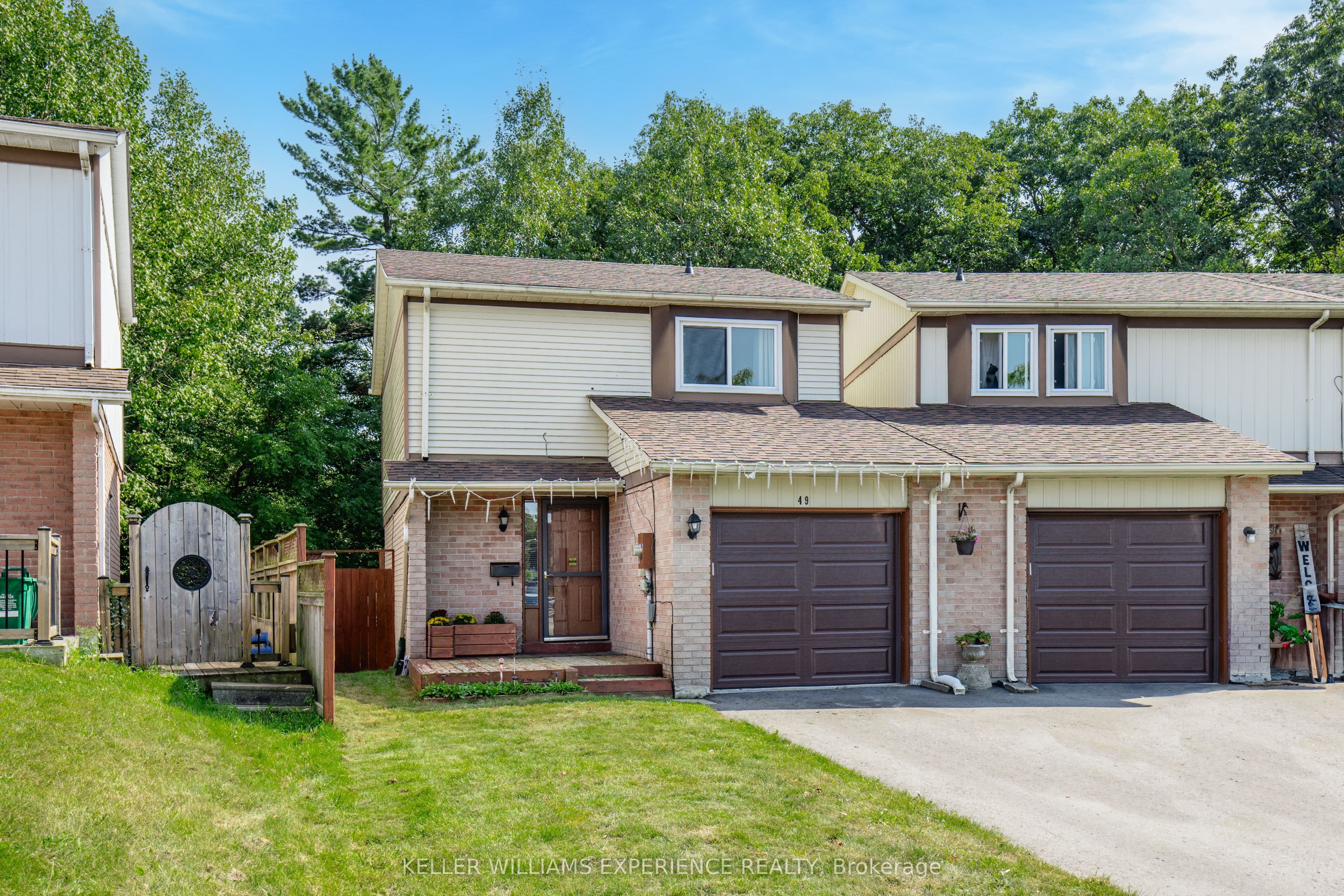 49 Burns Circle, Barrie, ON L4N 5J8
