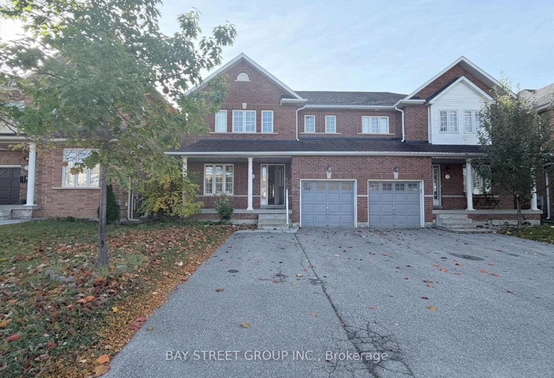 76 Sawmill Valley Drive, Newmarket, ON L3X 2S3