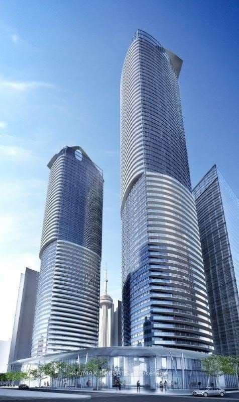 14 York Street 1212, Toronto, ON M5J 0A9