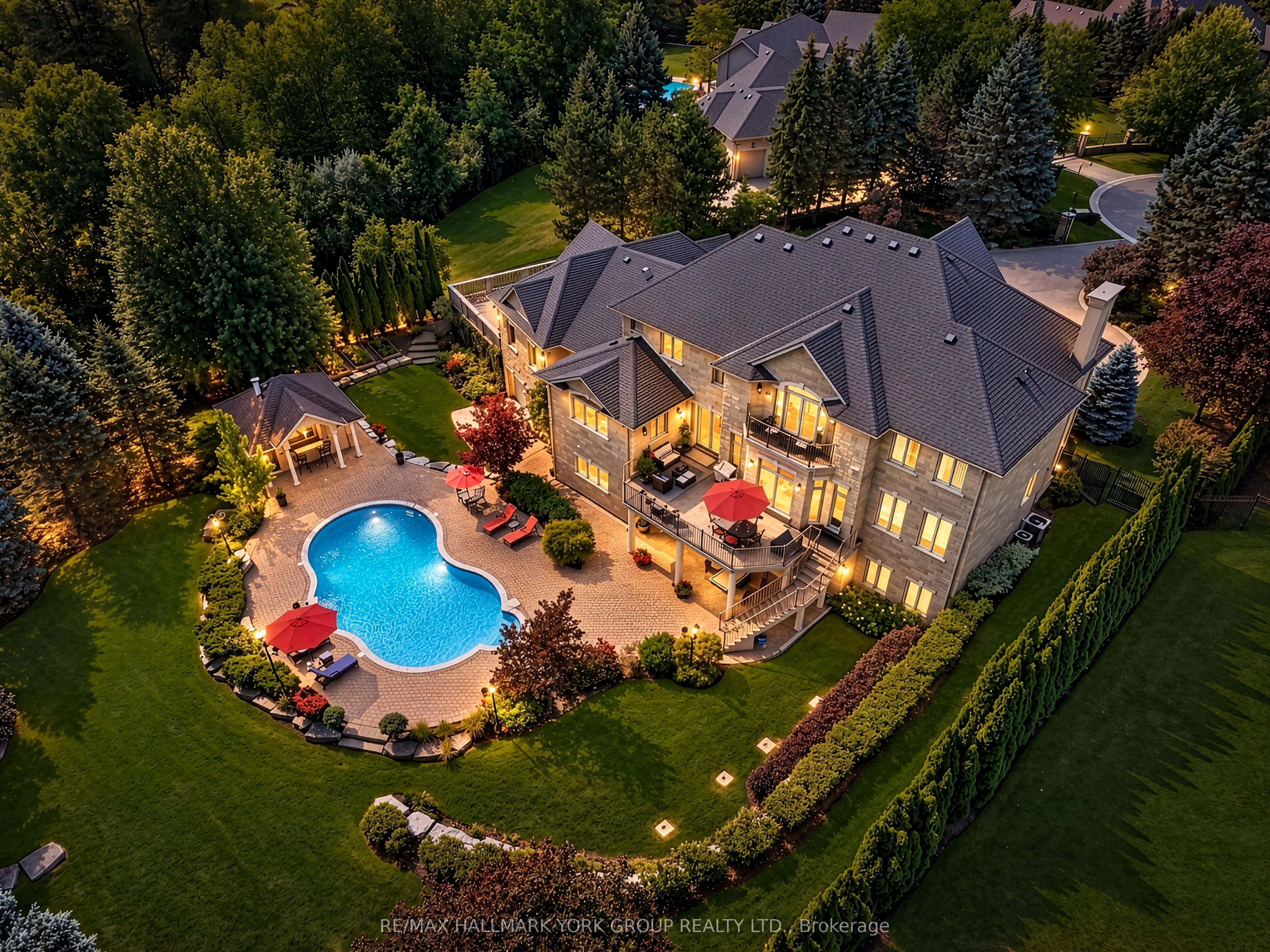 106 Abbruzze Court, Vaughan, ON L3L 0A9