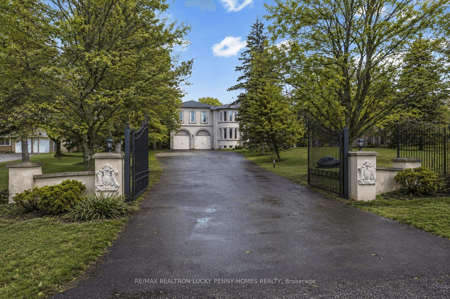 35 Cachet Parkway, Markham, ON L6C 1C5