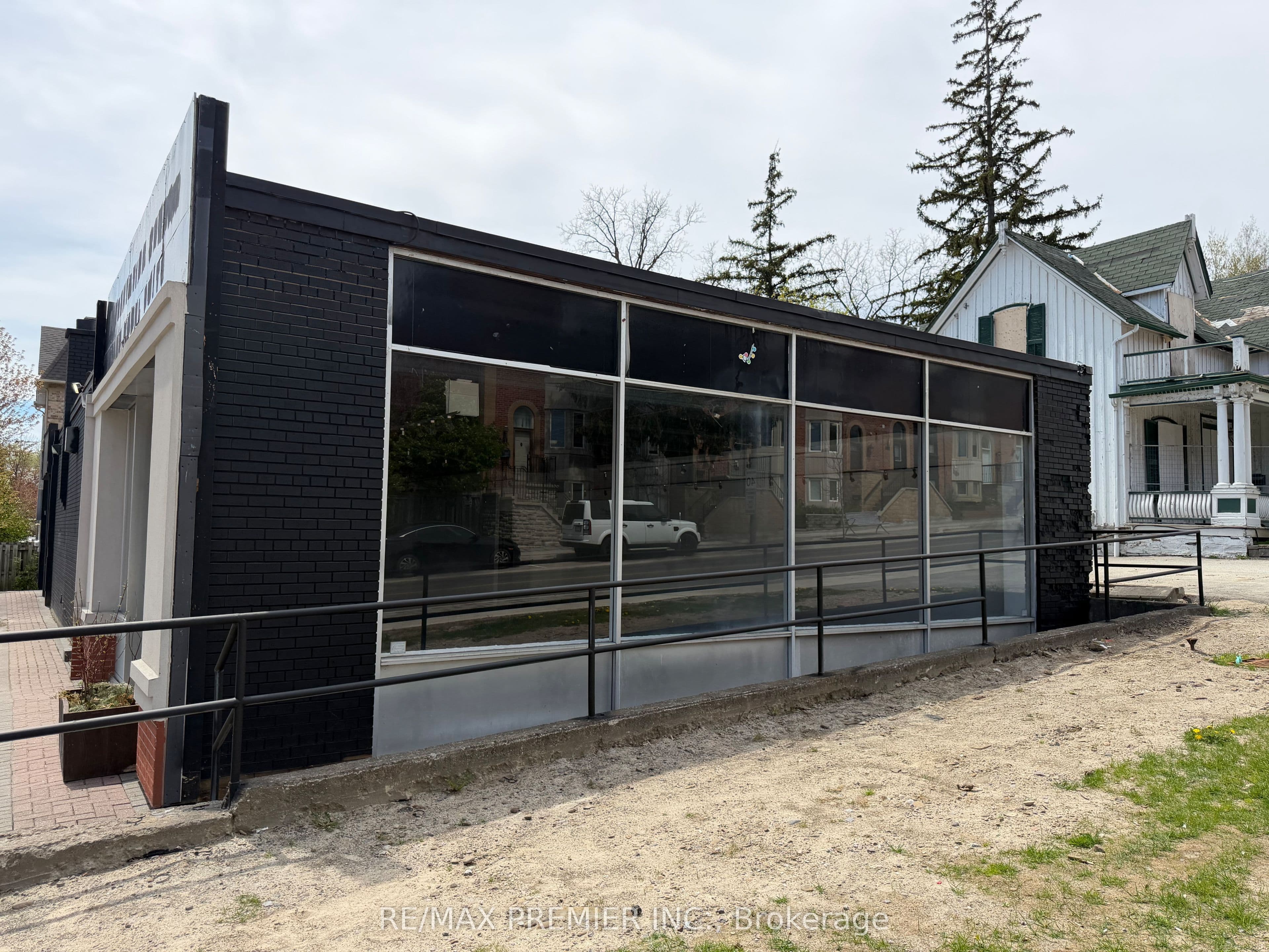 177 Woodbridge Avenue 1, Vaughan, ON L4L 2S9