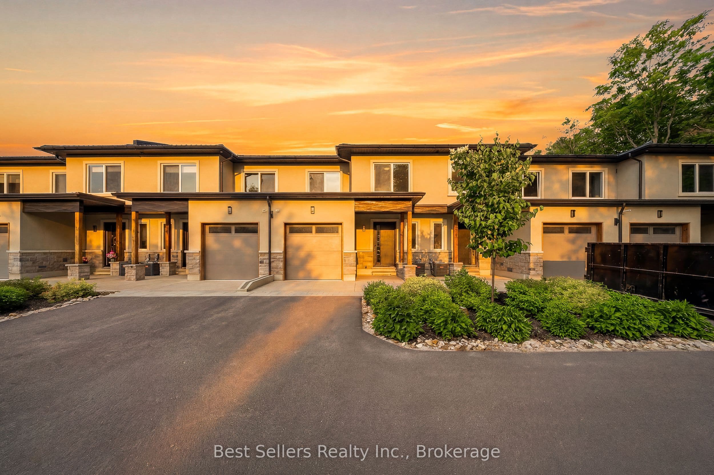 9 Horizon Lane, Huntsville, ON P1H 0G6