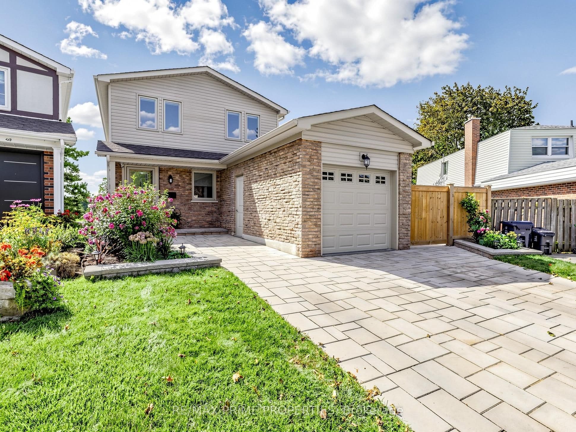 19 Post Horn Grove, Toronto, ON M1S 3N3