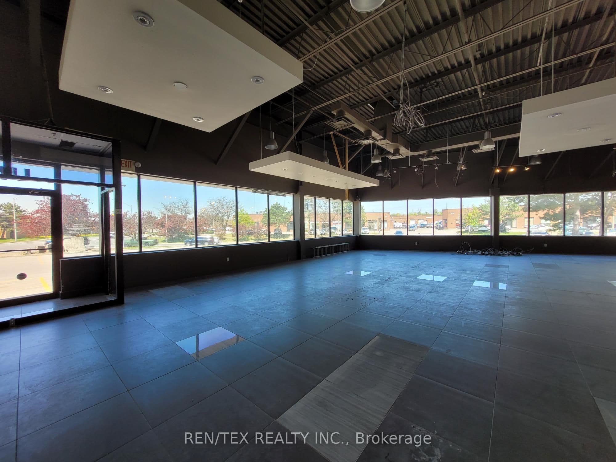 51 Hanlan Road Unit 4, Vaughan, ON L4L 3P5