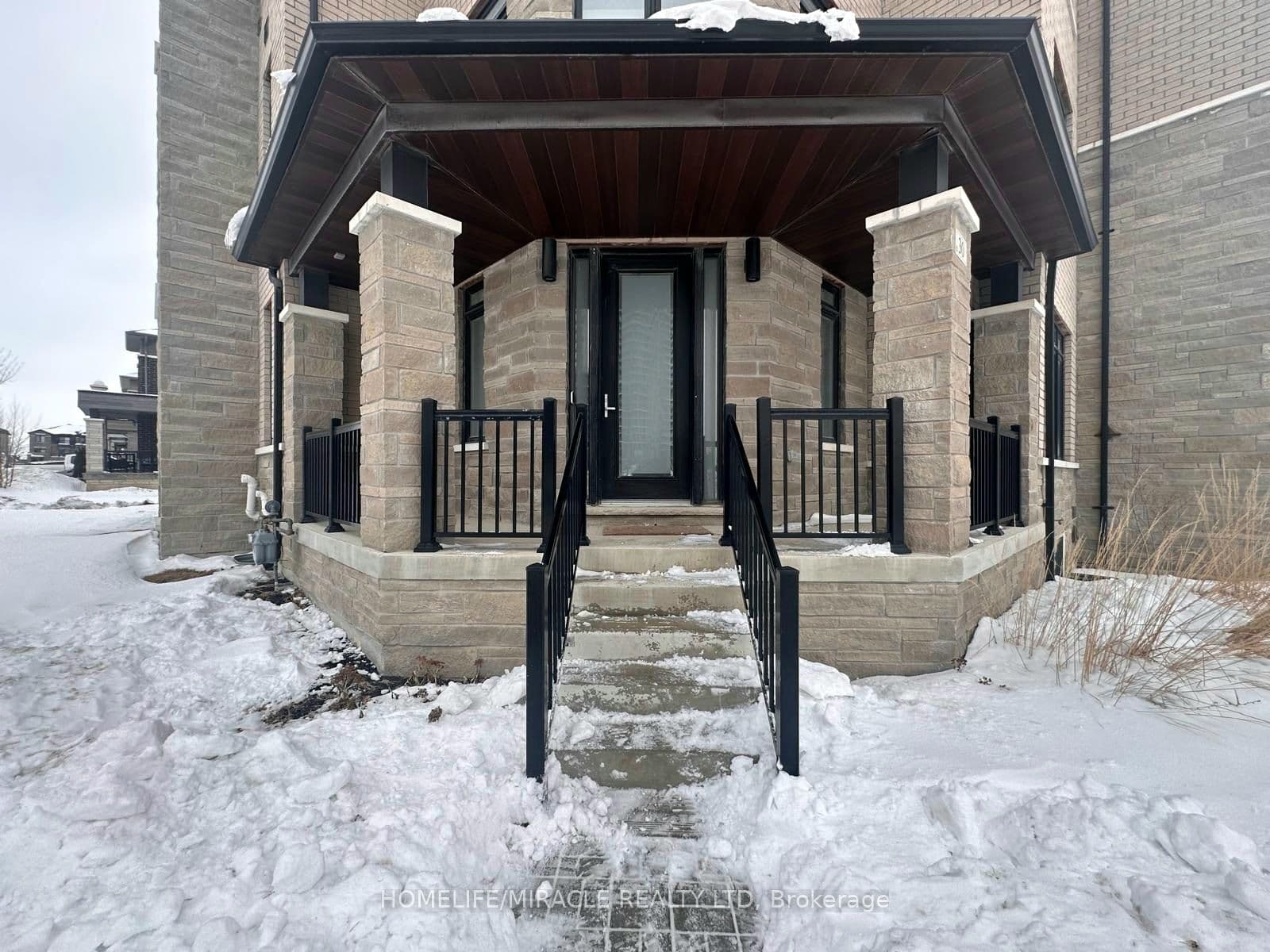 30 Skyridge Drive 2, Brampton, ON L6P 4P3