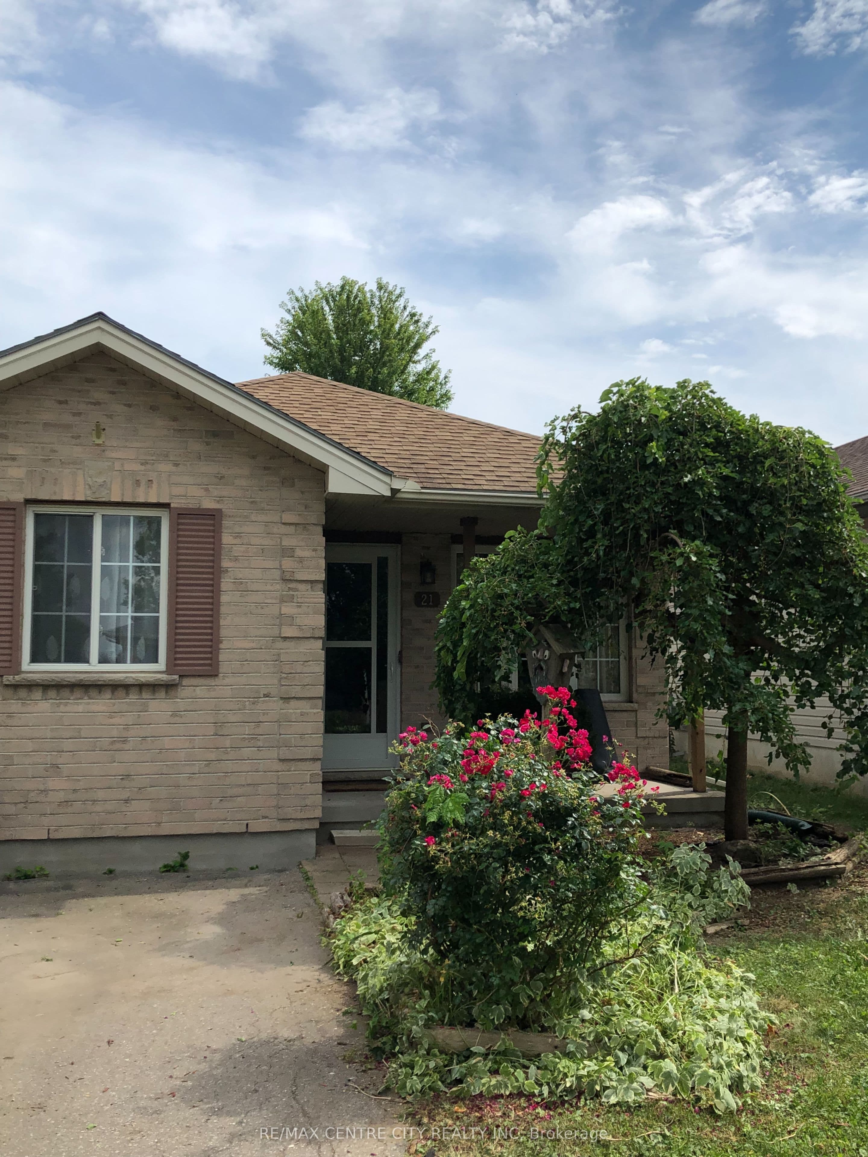21 Juno Drive, St. Thomas, ON N5R 6C3