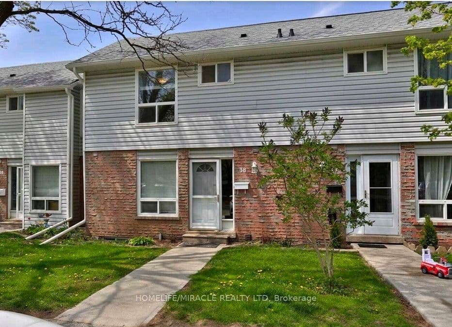 32 Mowat Boulevard 38, Kitchener, ON N2E 1X4