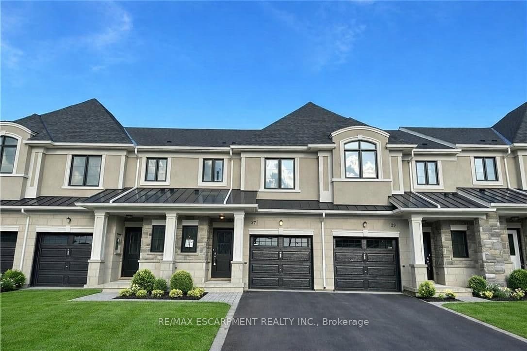 27 Mia Drive, Hamilton, ON L9B 0H8
