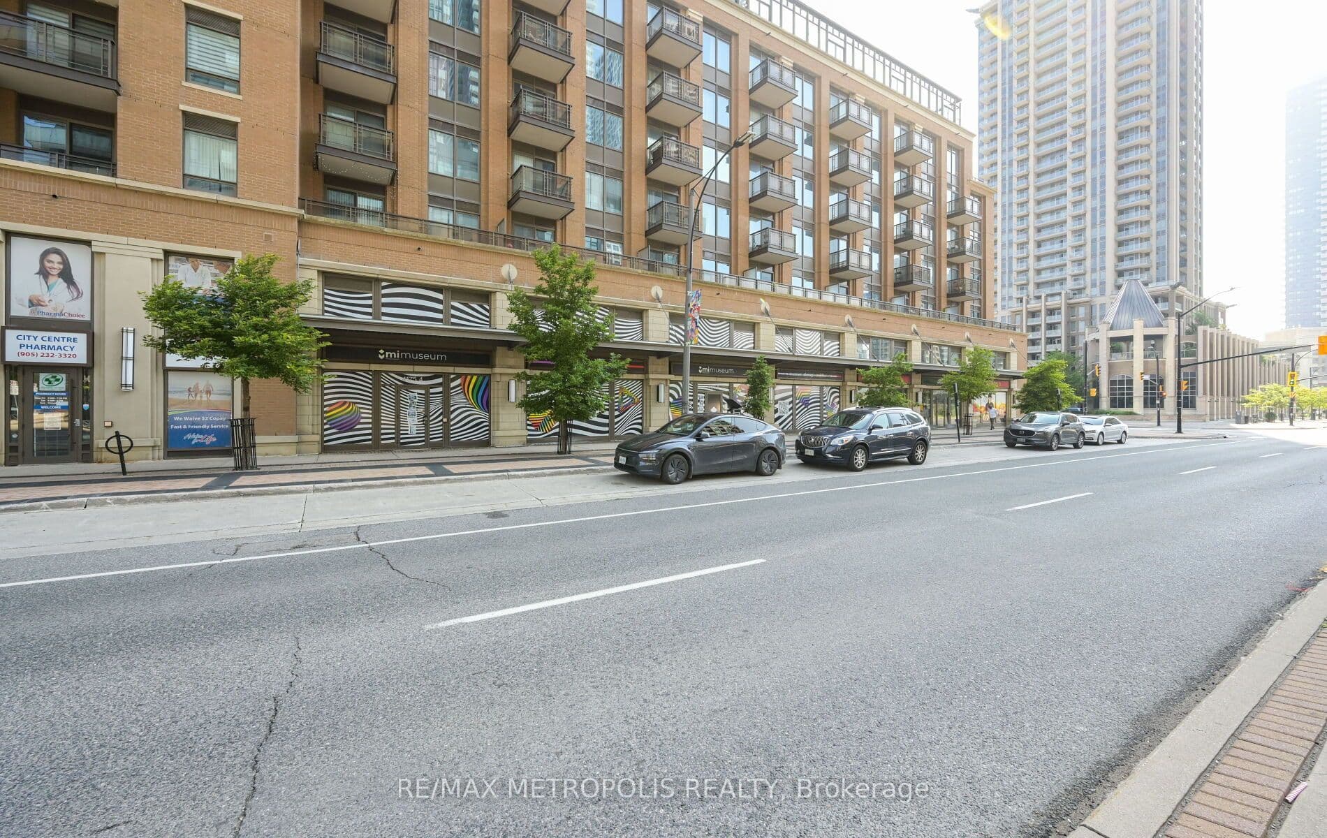 4175 Confederation Parkway, Mississauga, ON L5B 0C6