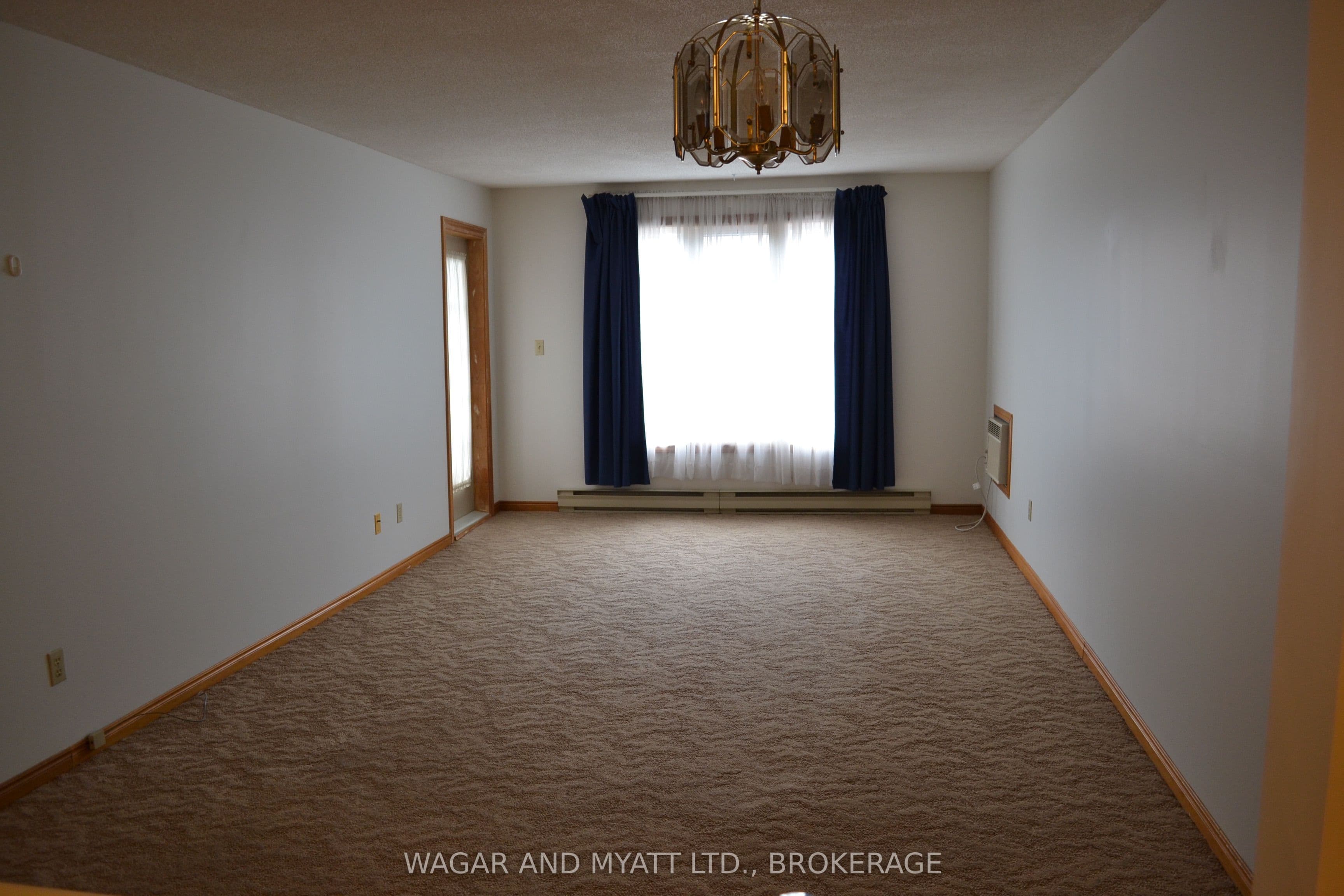 9 Centre Street S 305, Greater Napanee, ON K7R 3X3