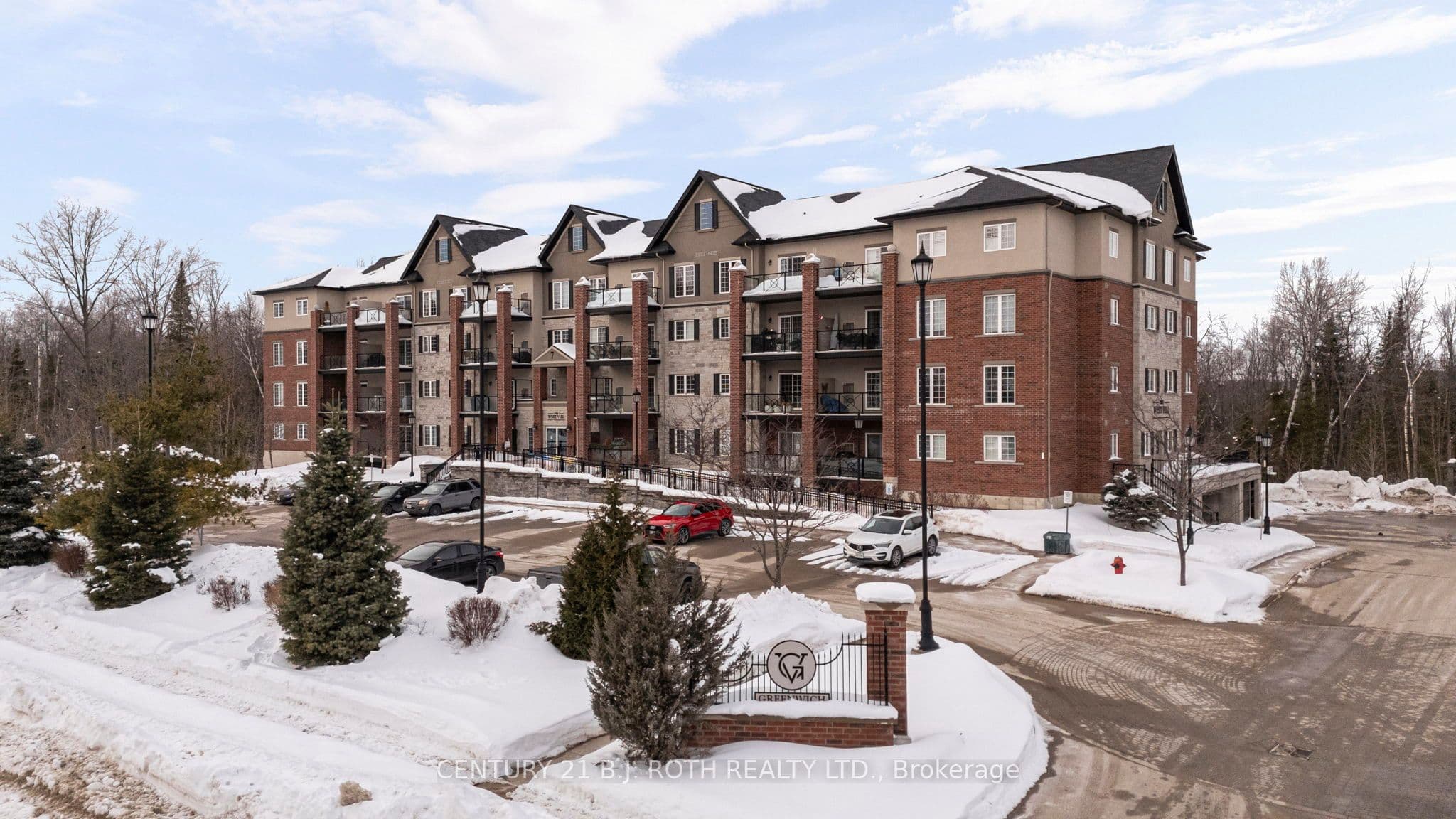 7 GREENWICH Street 407, Barrie, ON L4N 7Y8
