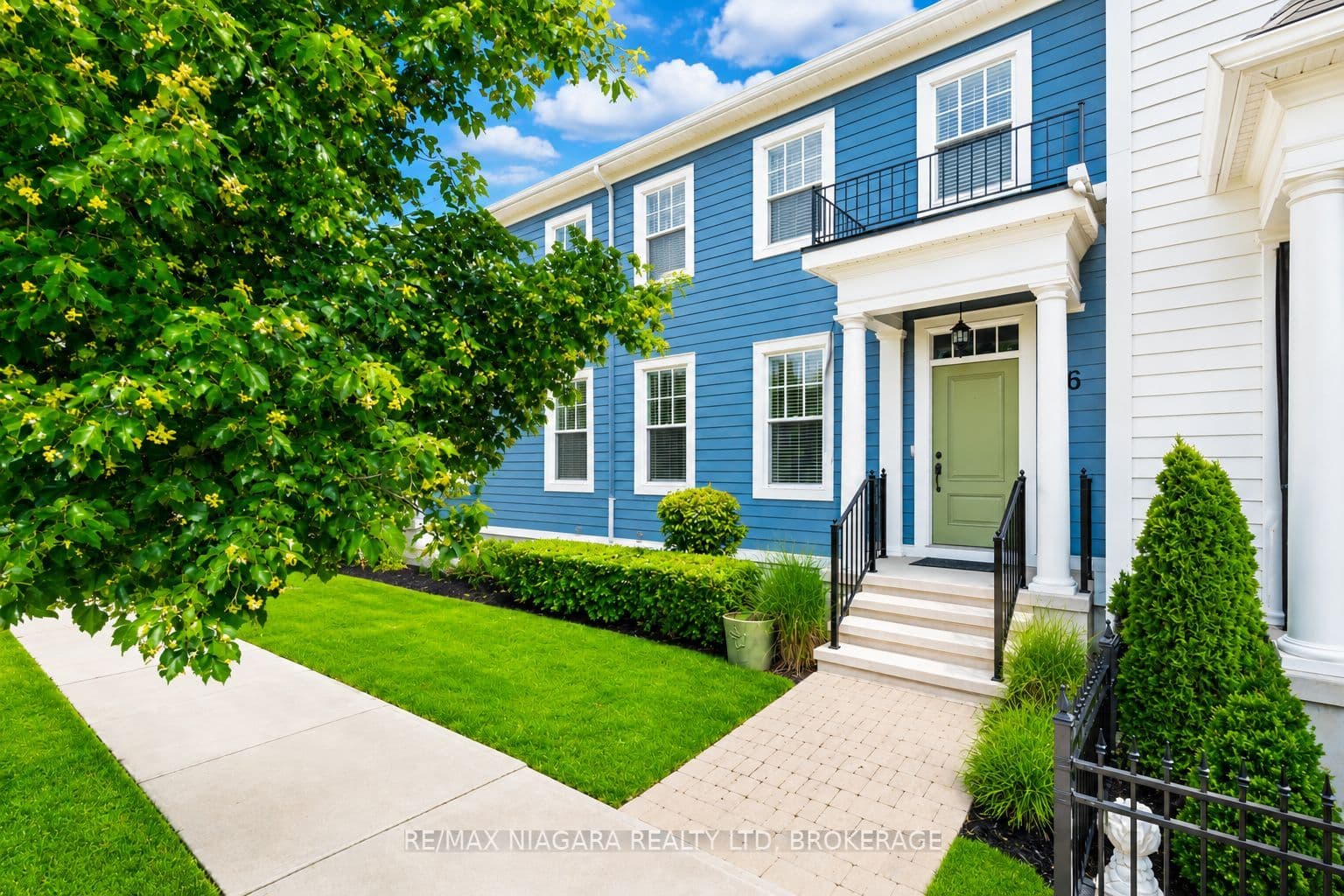16 MACDONELL Road, Niagara-on-the-Lake, ON L0S 1J0
