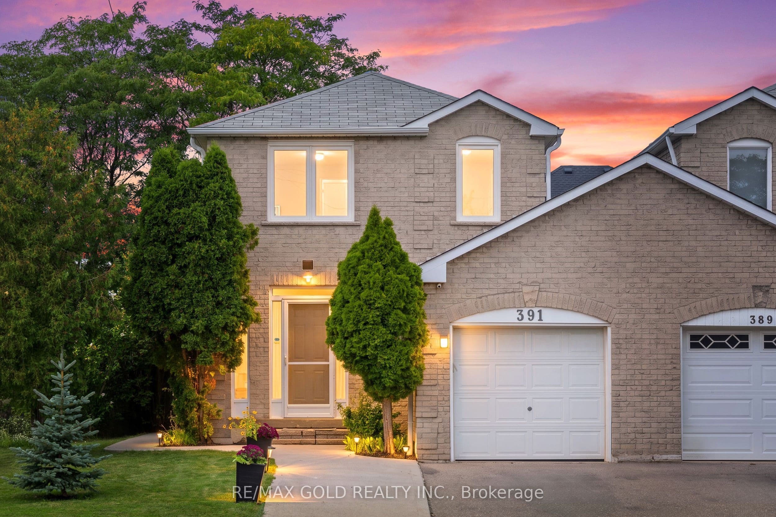 391 Assiniboine Trail, Mississauga, ON L5R 2E6