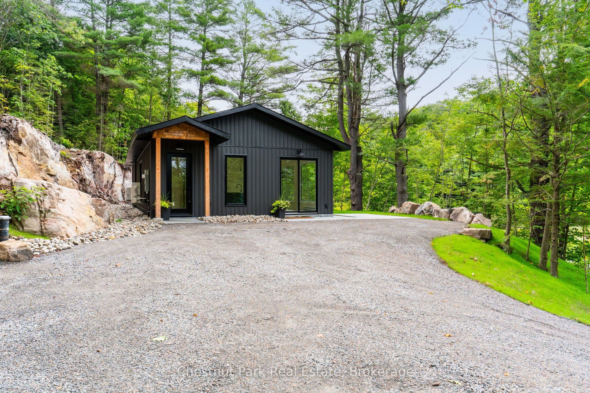 1510 Highway 141, Huntsville, ON P0B 1M0