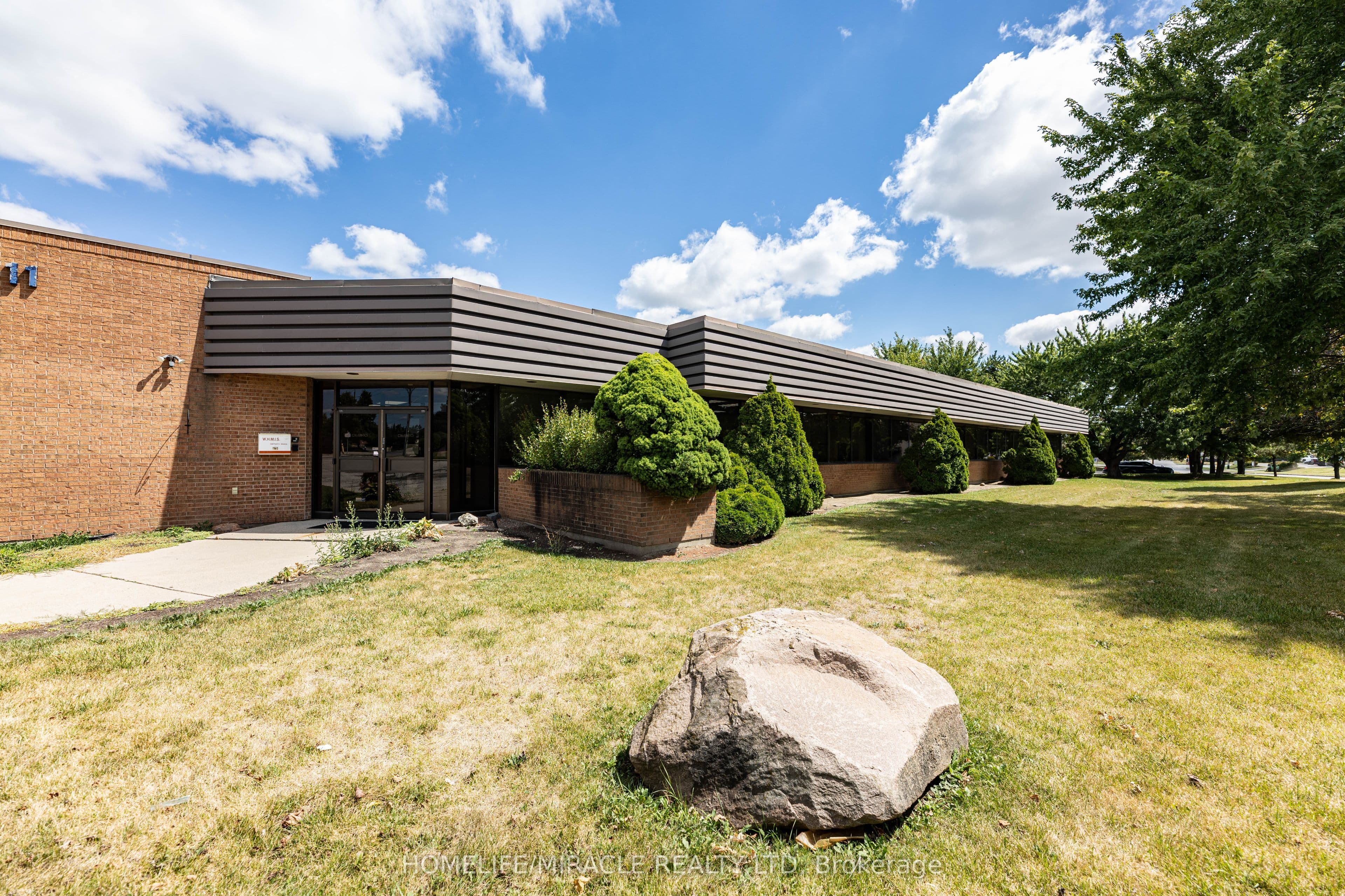 11 Automatic Road E, Brampton, ON L6S 4K6