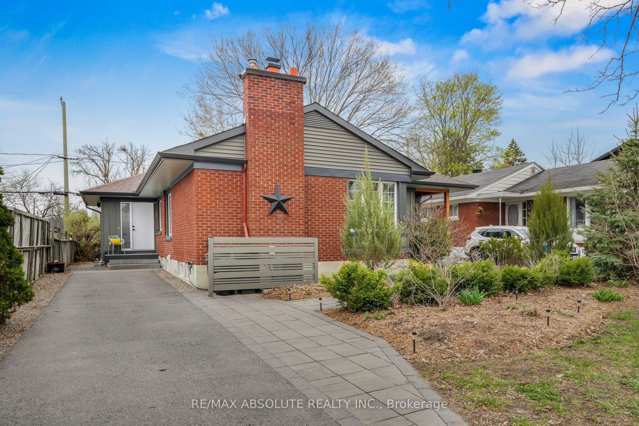 836 Quinlan Road A, Elmvale Acres and Area, ON K1G 1S1