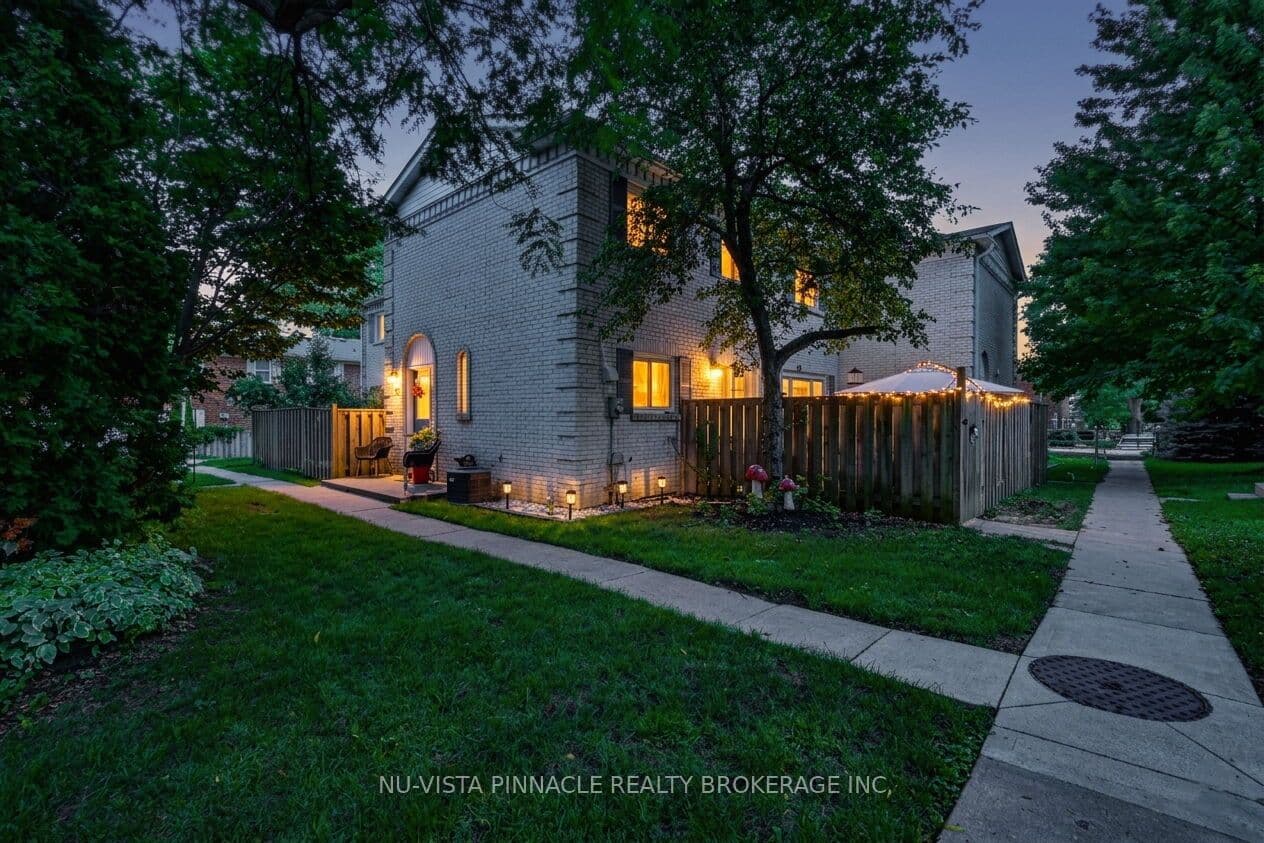 370 Homestead Court 13, London North, ON N6G 2E9