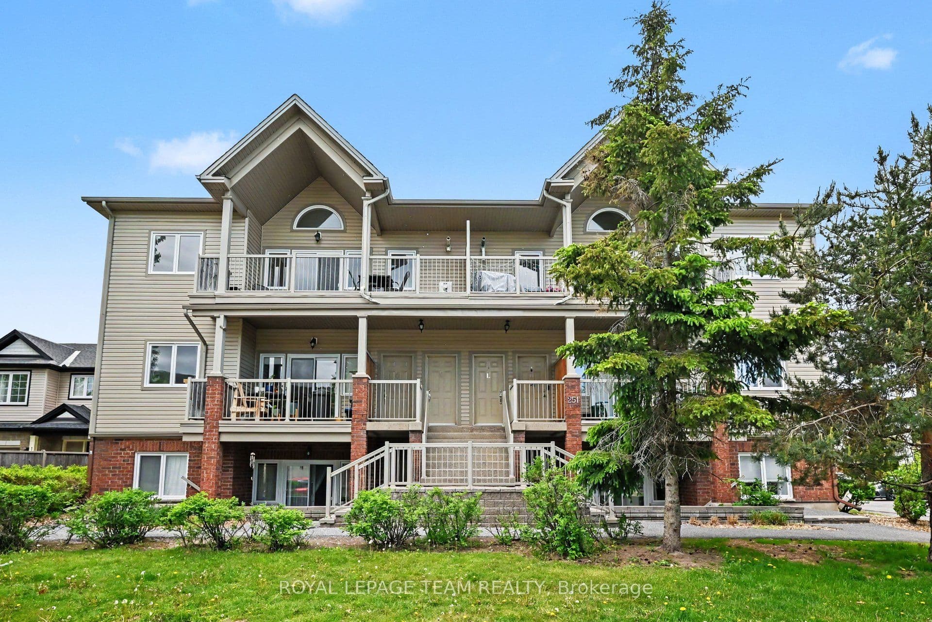 251 CRESTWAY Drive K, Barrhaven, ON K2G 0A9