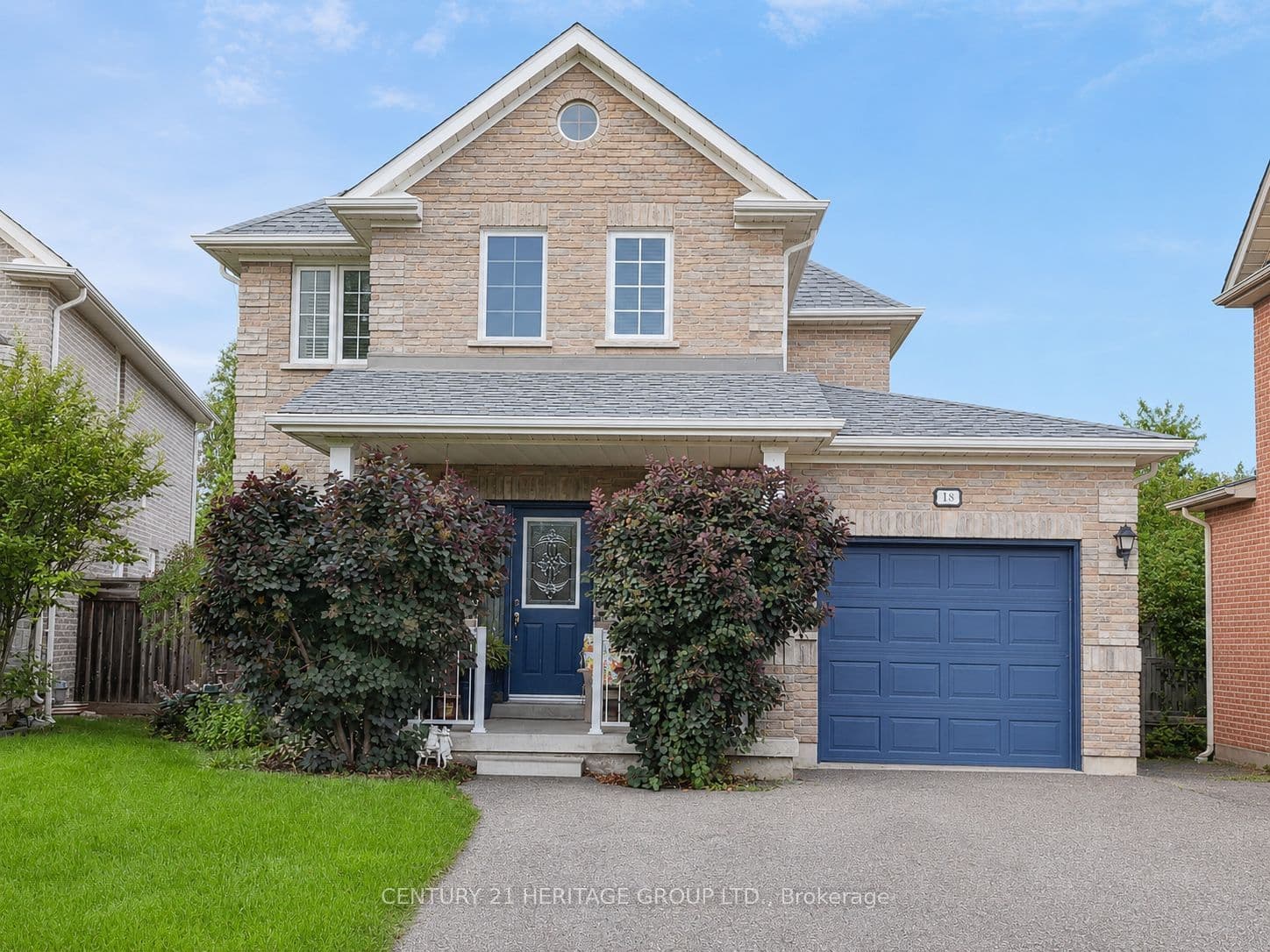 18 Yorktown Place, Georgina, ON L4P 0A4
