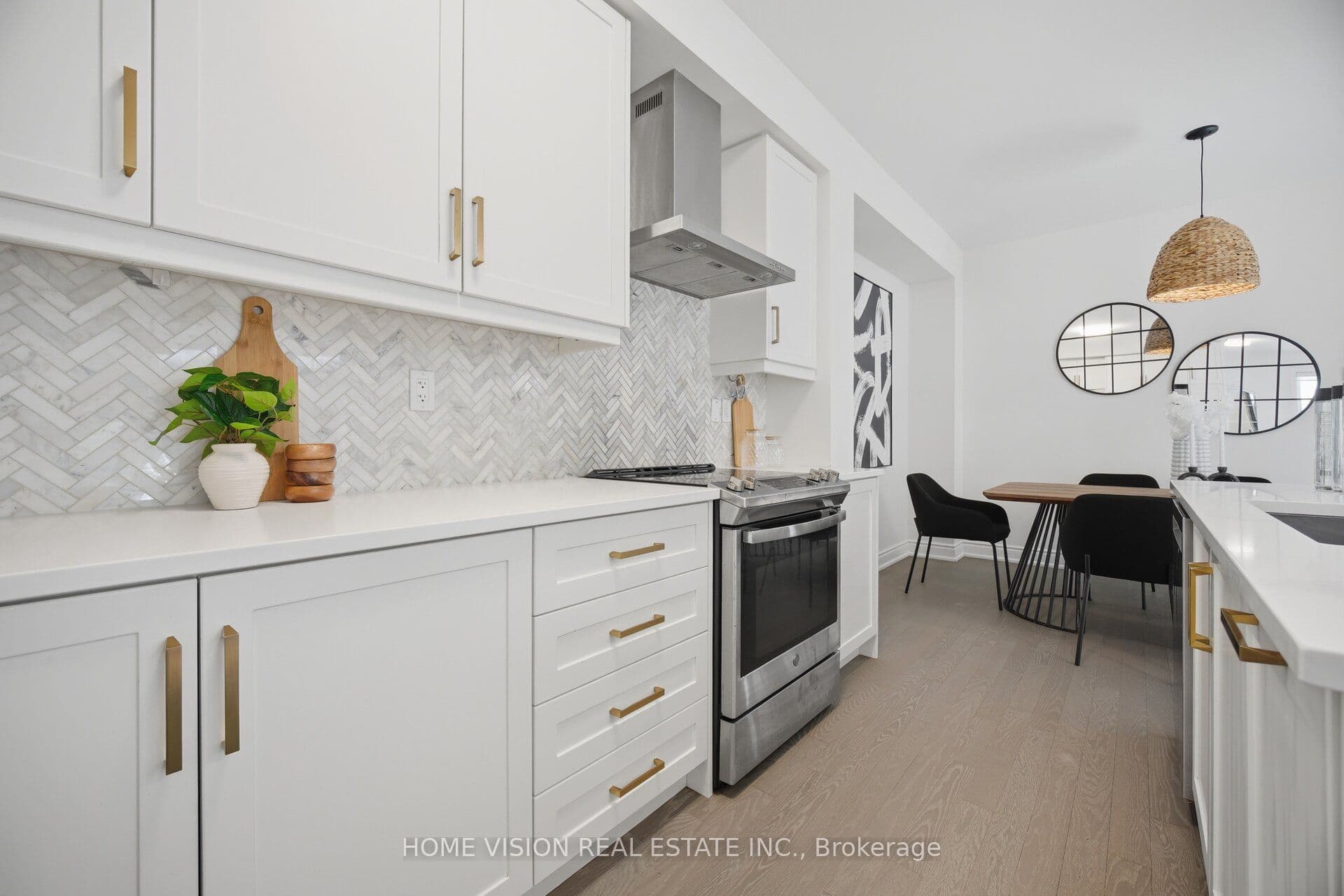 36 Quinton Ridge, Brampton, ON L6Y 6J4