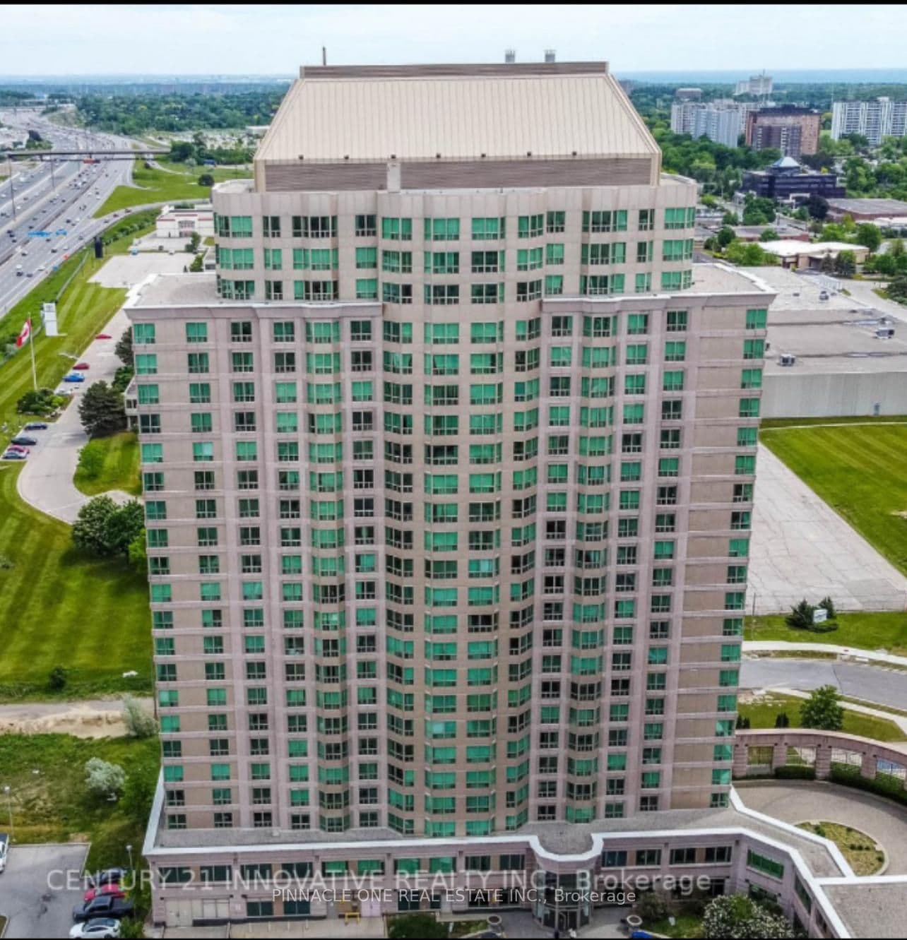 11 Lee Centre Drive Ph101, Toronto, ON M1H 3J5