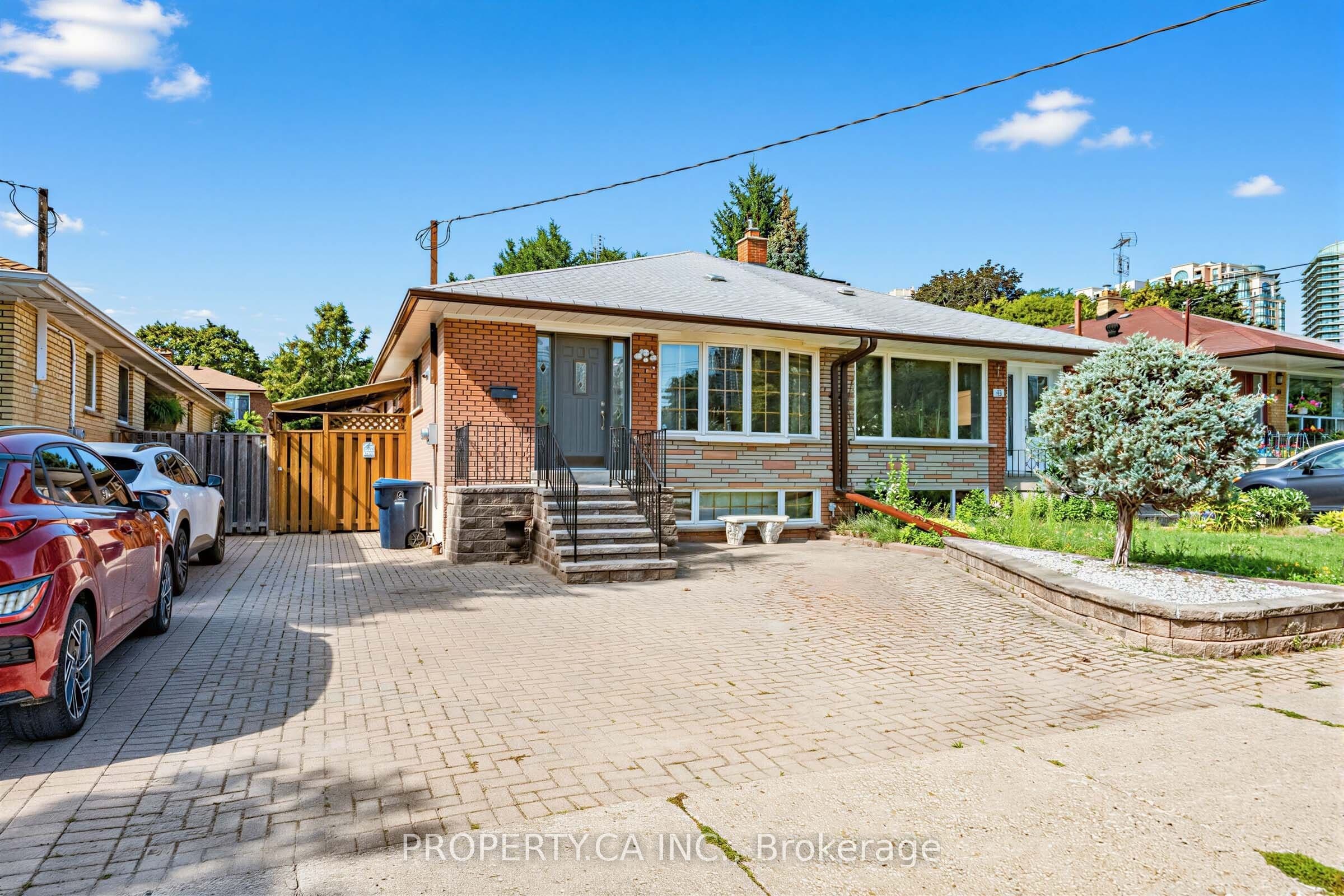48 Santa Barbara Road, Toronto, ON M2N 2C2