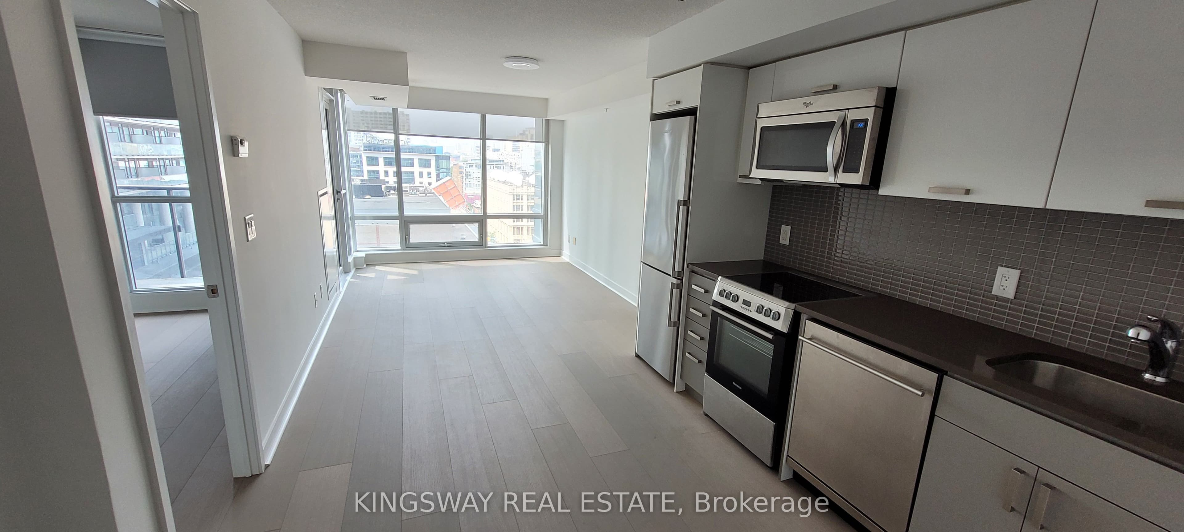 295 Adelaide Street W 1303, Toronto, ON M5V 0L4