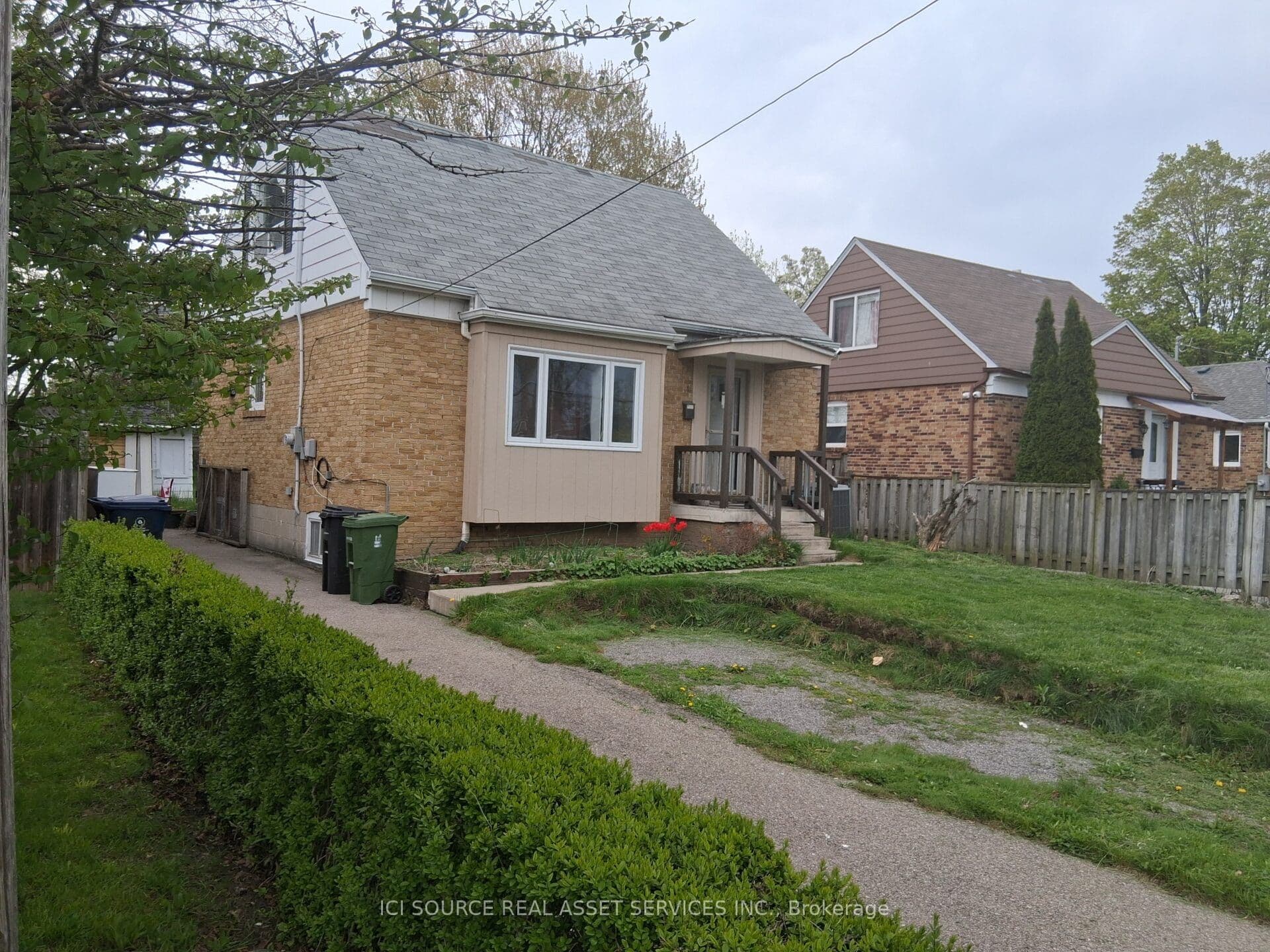 11 Ellington Drive, Toronto, ON M1R 3X6