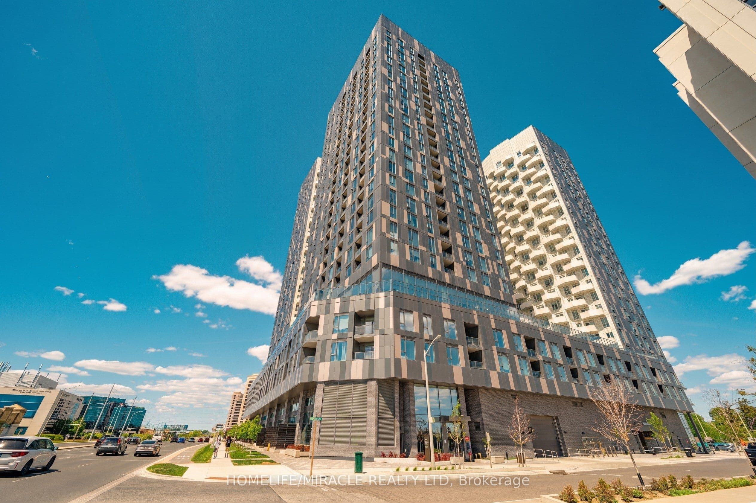 10 Abeja Street 813, Vaughan, ON L4K 0R4