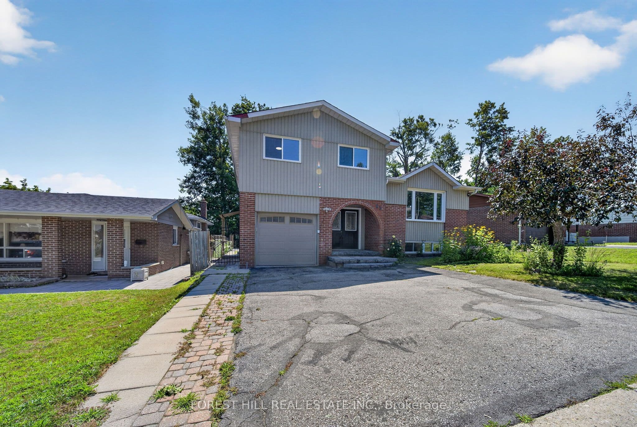 63 Springdale Drive, Barrie, ON L4M 5A9