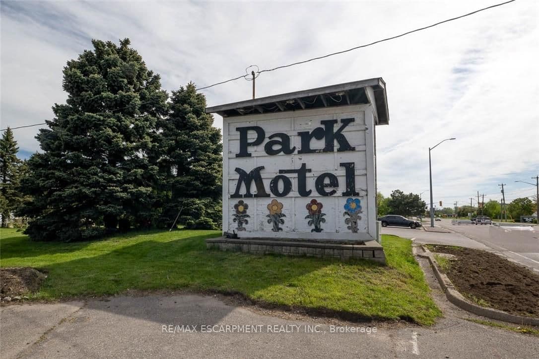 276 DUNDAS Street E, Quinte West, ON K8V 1K6