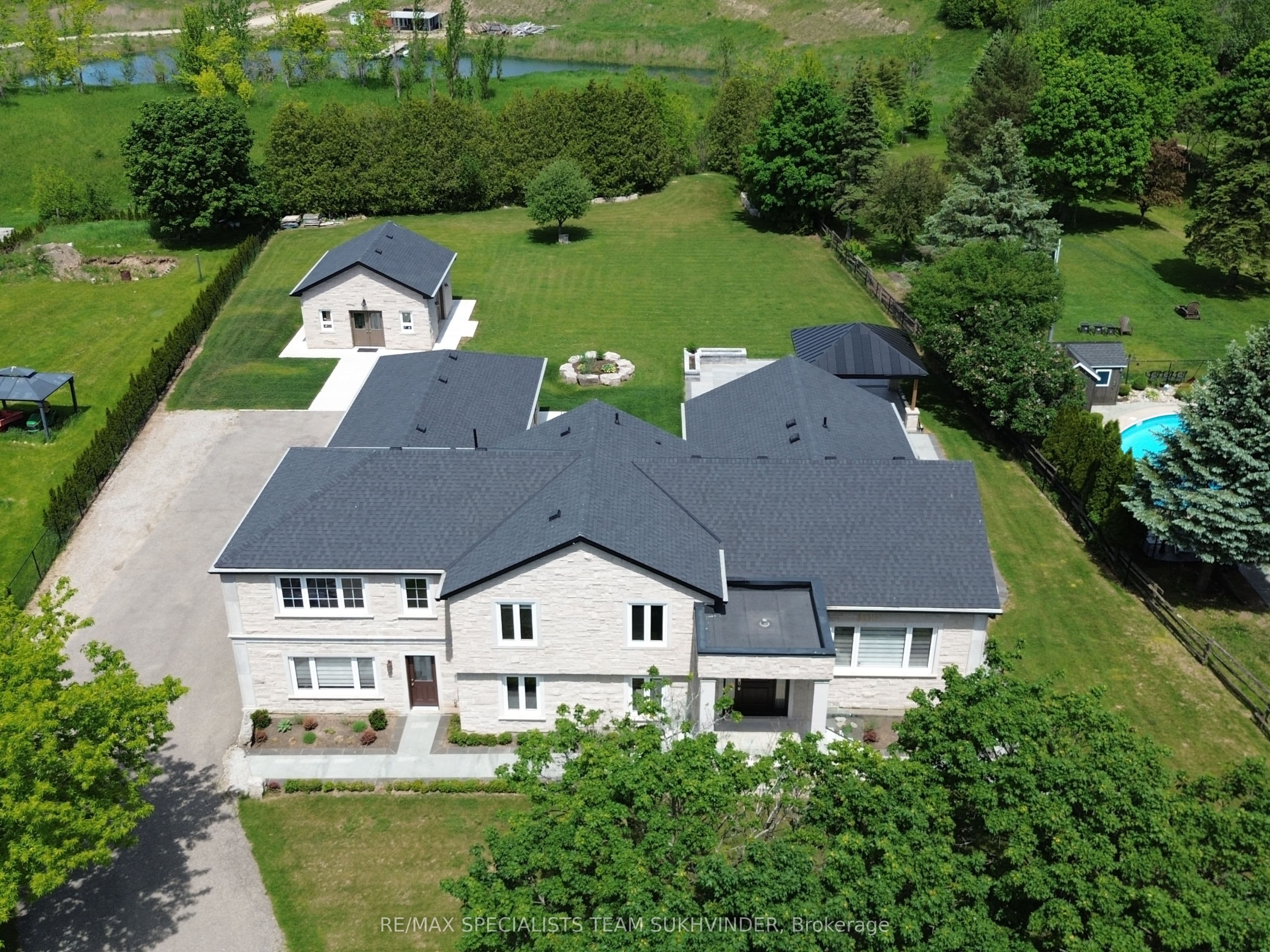 12463 Eighth Line, Halton Hills, ON L7G 4S4