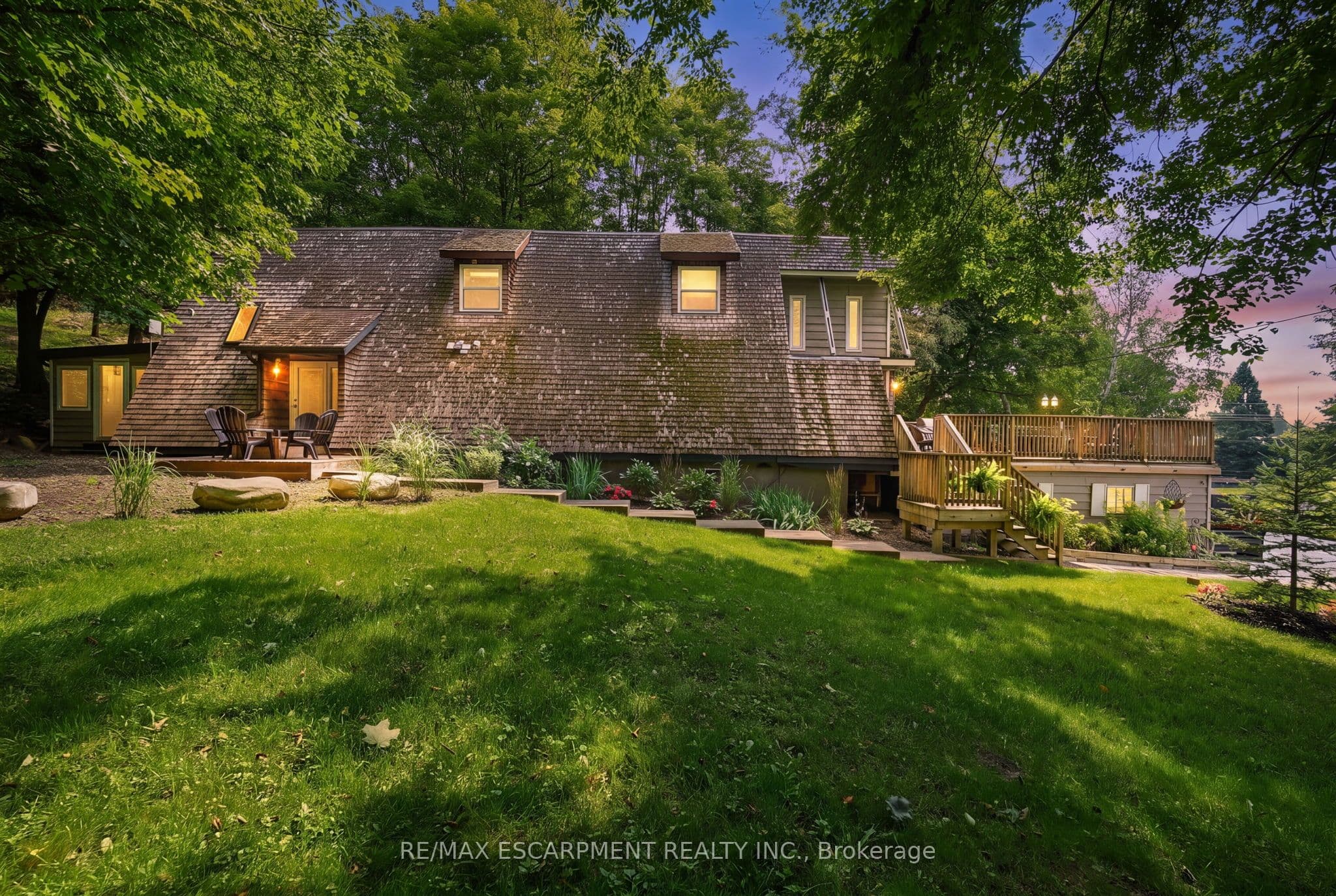 1073 Cedar Beach Road, Bracebridge, ON P1L 1W8