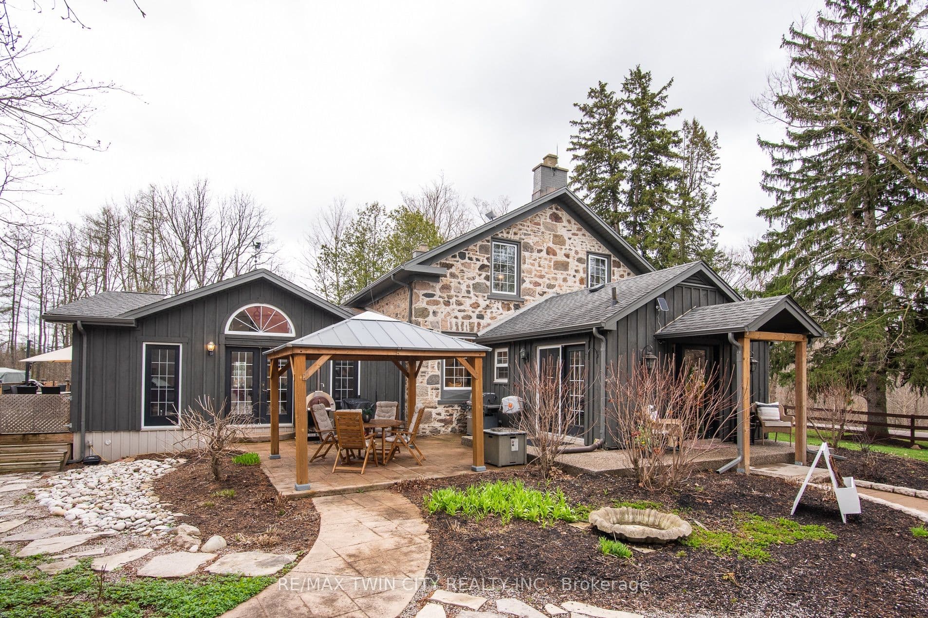 464 Piper Street, North Dumfries, ON N0B 1E0