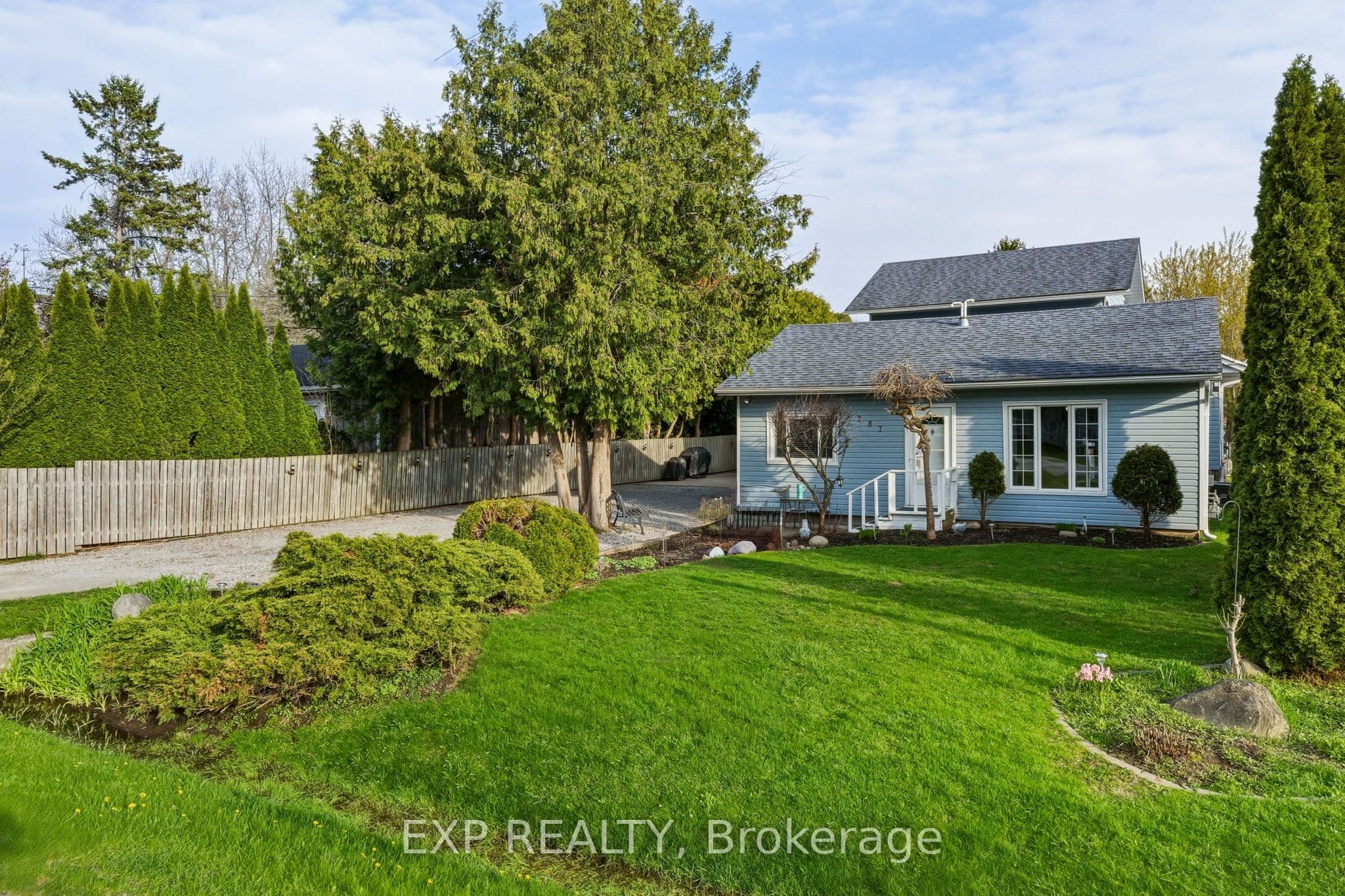 287 Elmview Gardens, Georgina, ON L4P 1E9