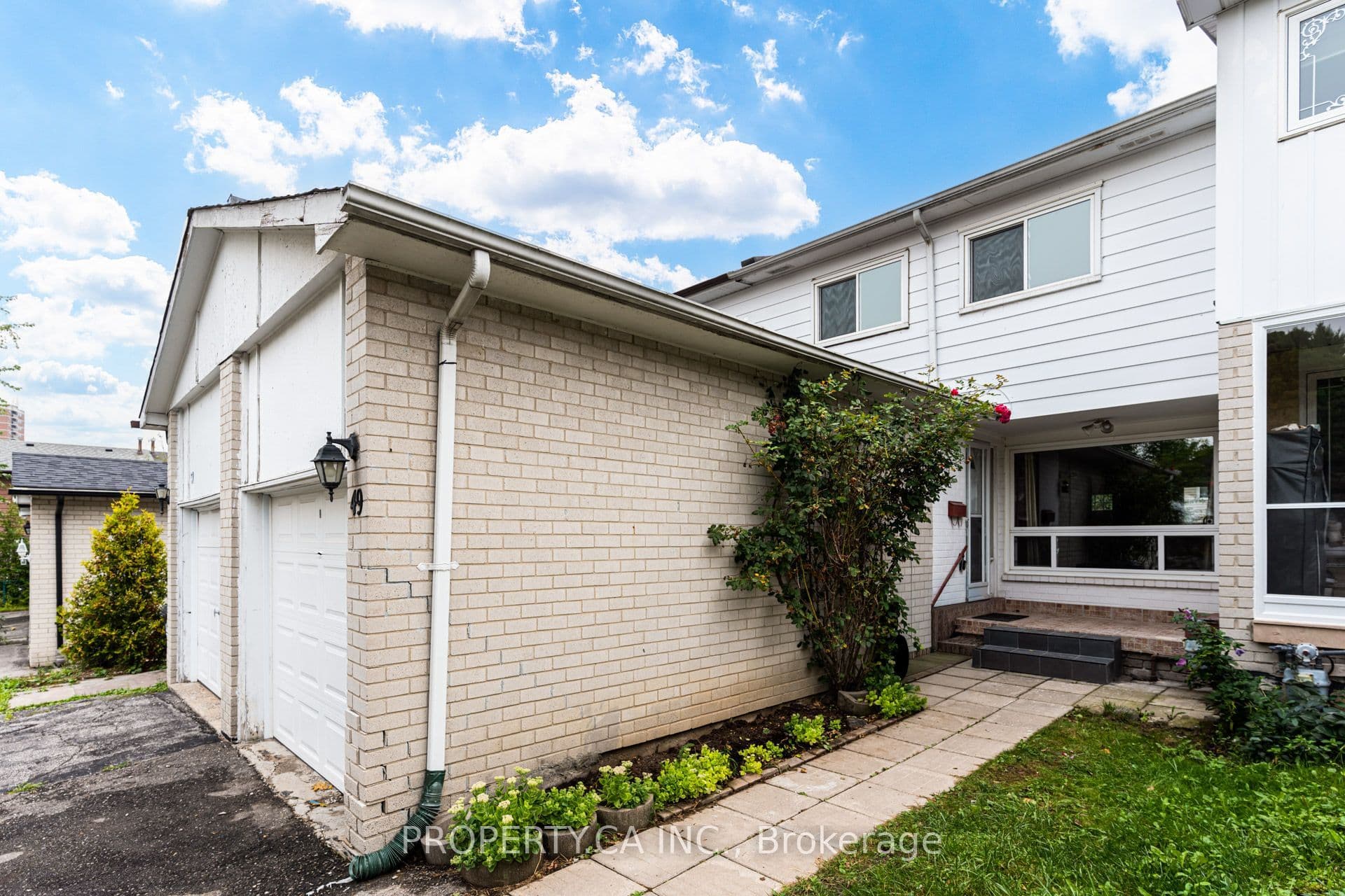 49 Whiteleas Avenue, Toronto, ON M1B 1W8