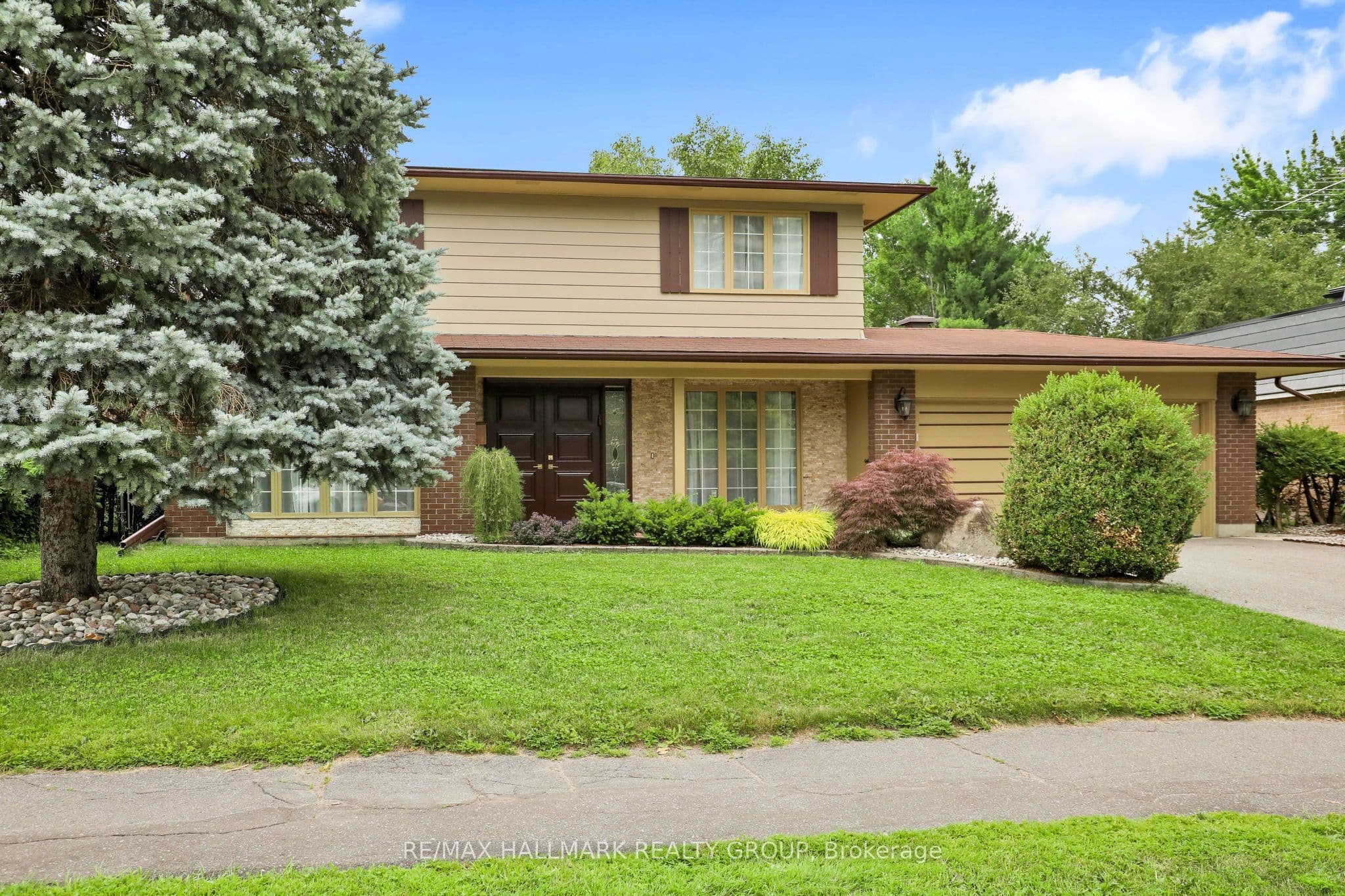 1712 Playfair Drive, Alta Vista and Area, ON K1H 5S6