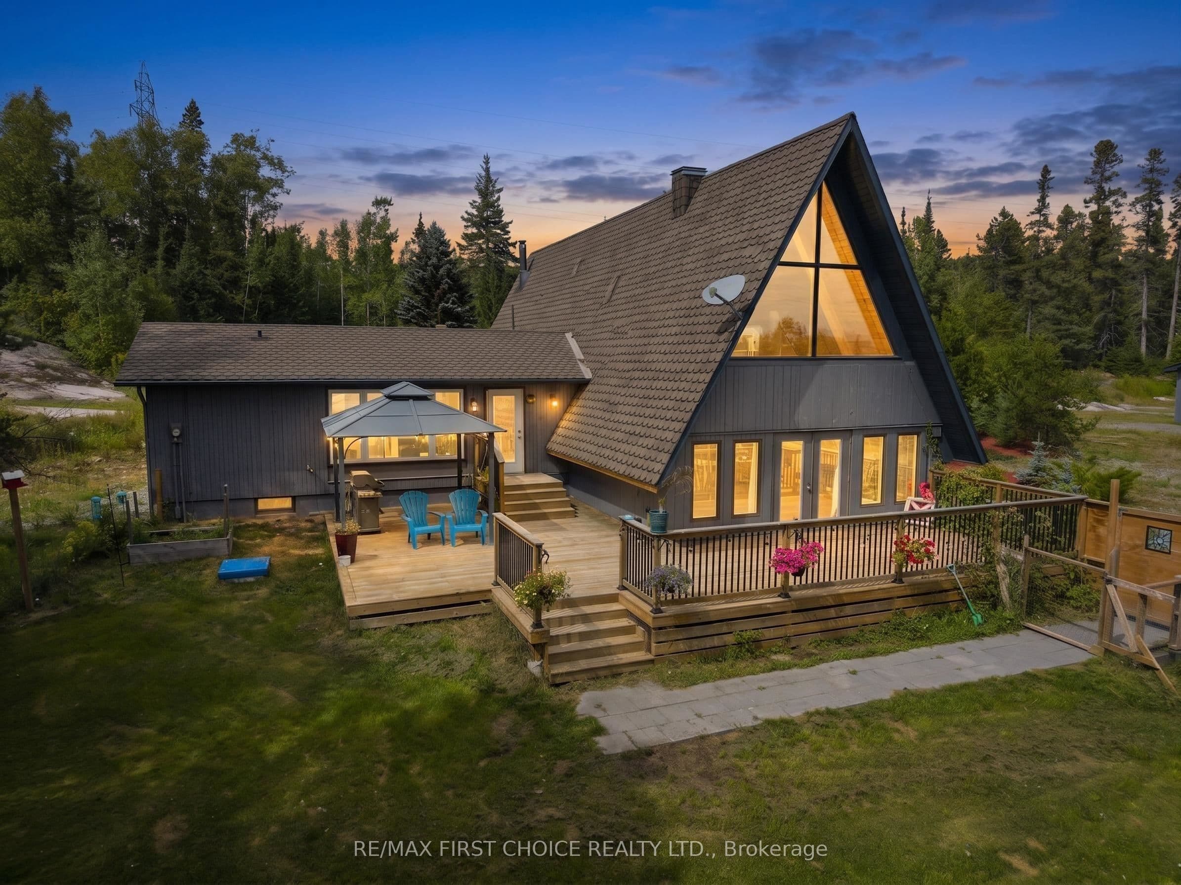 1950 Lakeshore Drive, Shuniah, ON P7A 0L3