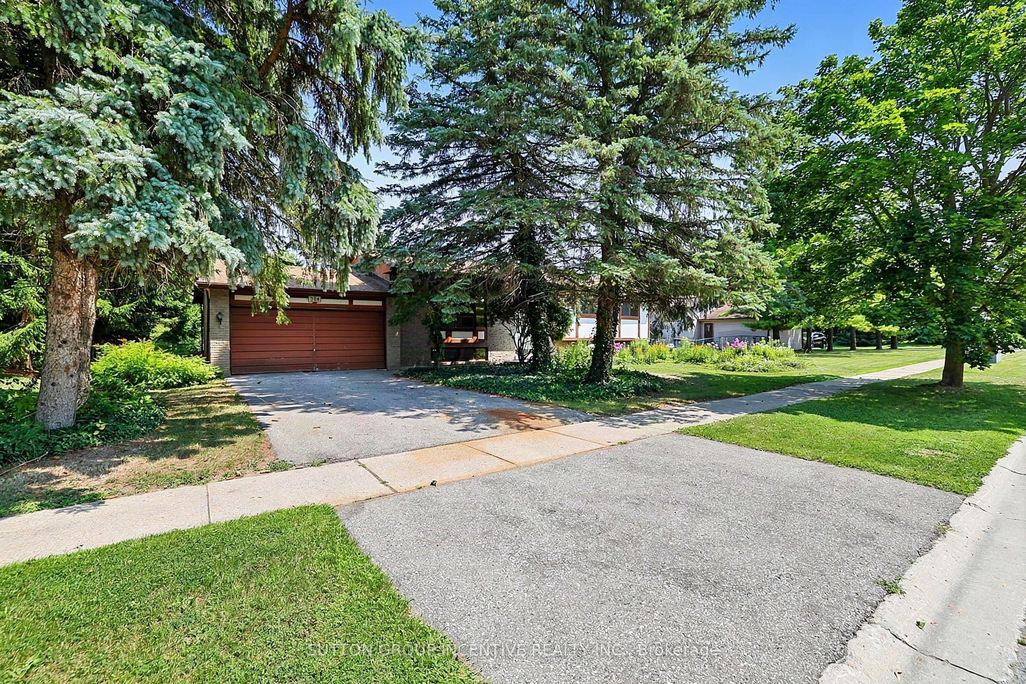 37 Moore Park Drive, King, ON L0G 1T0