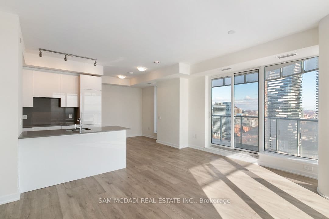 28 Freeland Street 2809, Toronto, ON M5E 0E3