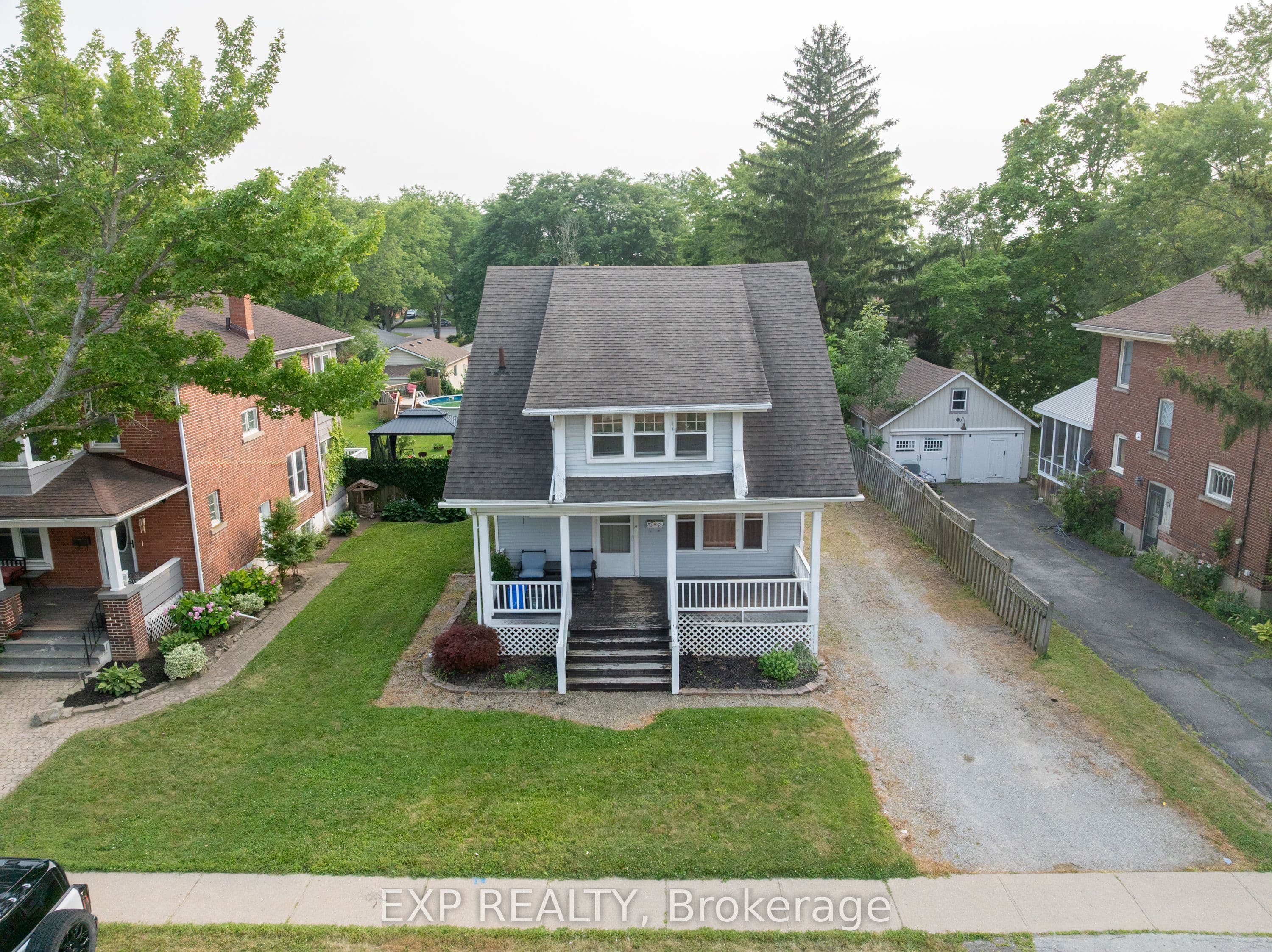 8289 Willoughby Drive, Niagara Falls, ON L2G 6X4