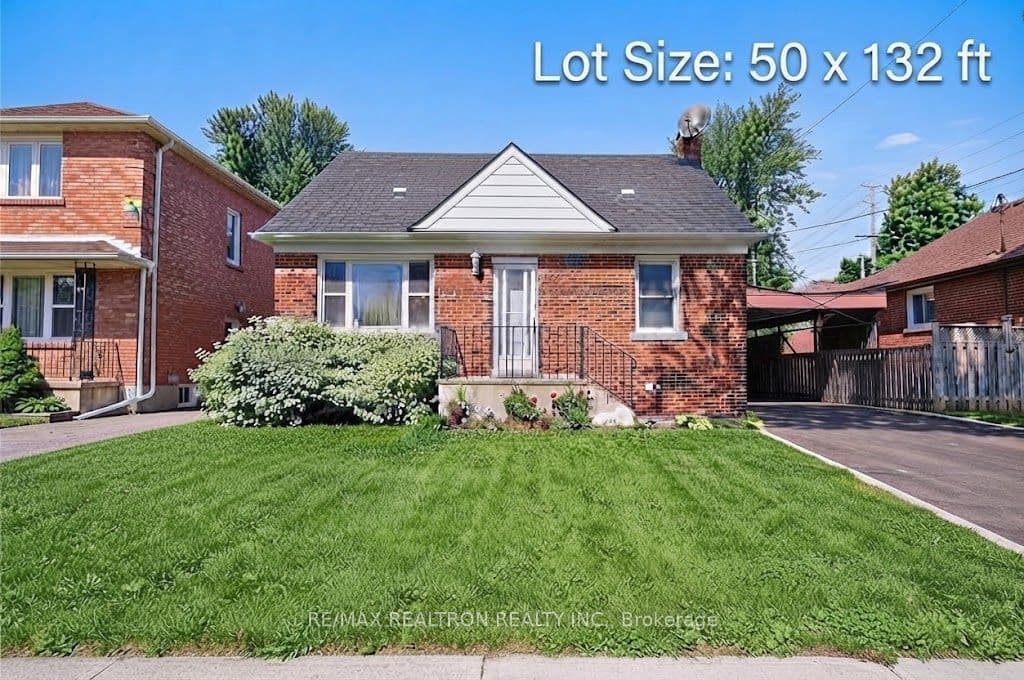 72 Hounslow Avenue, Toronto, ON M2N 2A8
