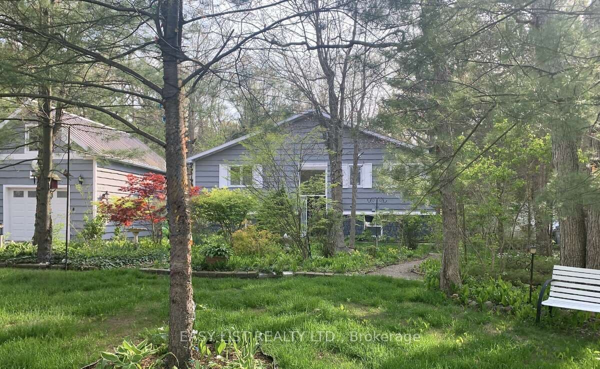 10161 Andrea Street, Lambton Shores, ON N0M 2L0