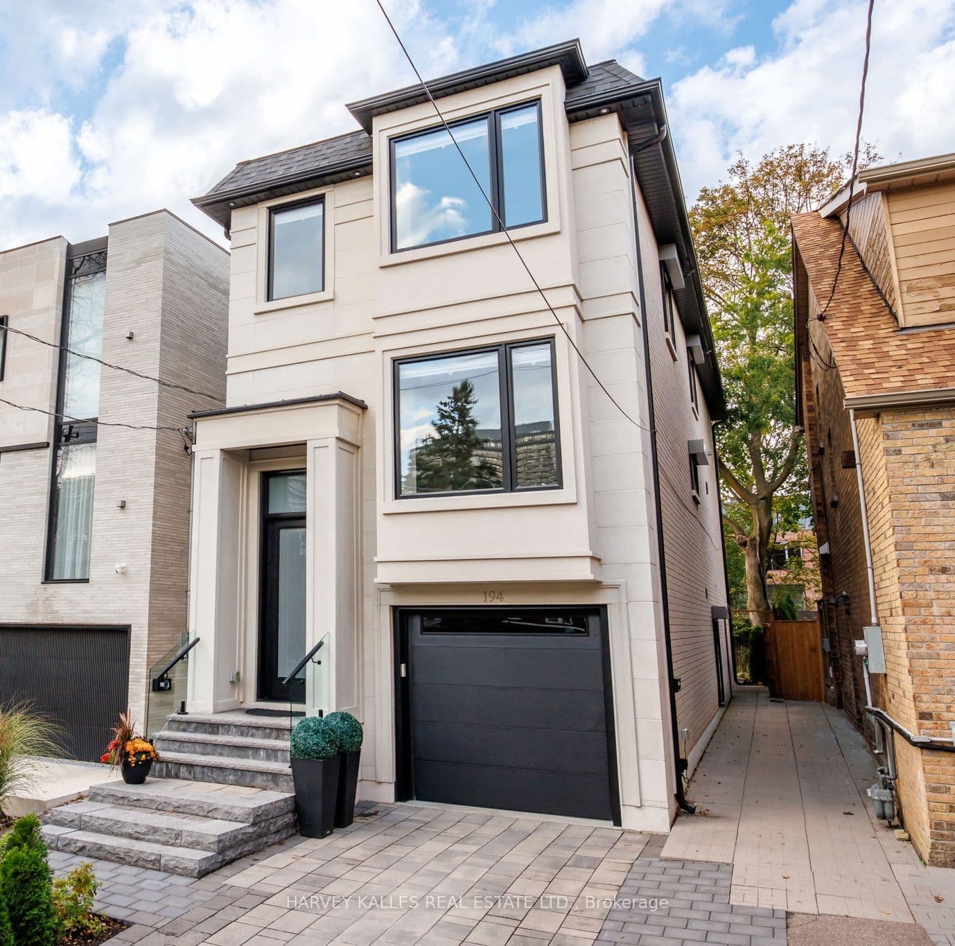 194 Sheldrake Boulevard, Toronto, ON M4P 2B5