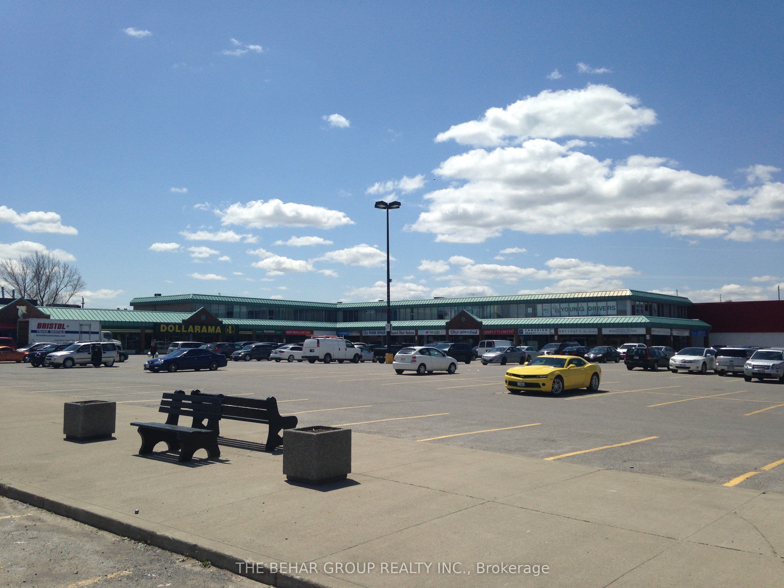 130 Davis Drive 202, Newmarket, ON L3Y 2N1