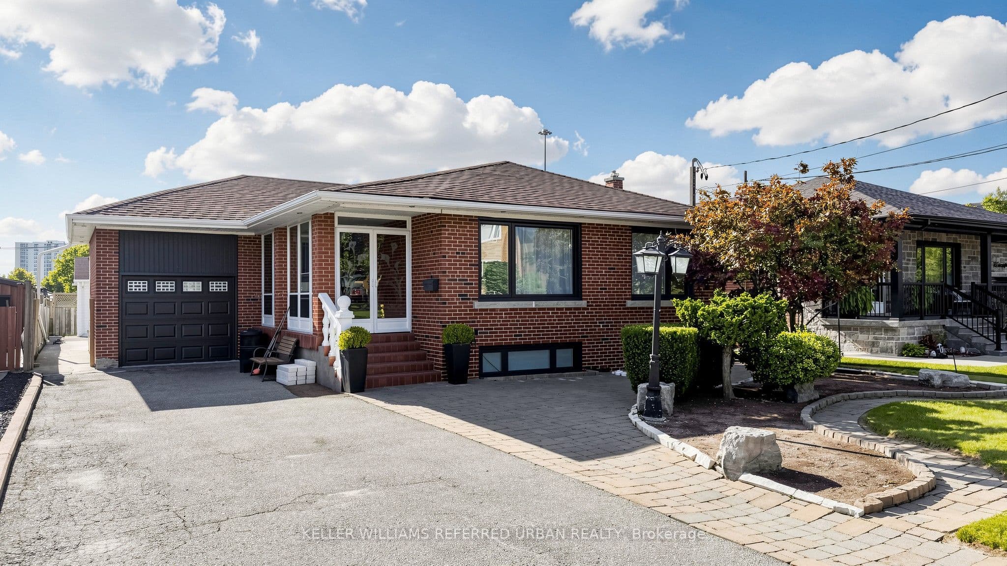 6 Frankfort Avenue Lower, Toronto, ON M6L 2Y2